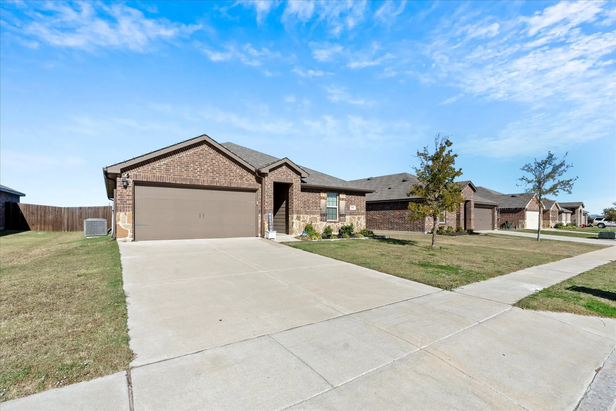 Single Family Residence For Rent in Collin County , 511 Pine Hollow Way, Josephine, Texas 75189, 3 Bedroom, 2 Bathroom, 2 Garage spaces, 1,448 Sqft, built in 2020, mls#21388844, Real Estate Agent in Josephine, Homes For Rent in Collin county, Homes For Rent in Josephine, Realtor in Josephine Texas, Real Estate Brokerage Independent Realty Texas, Luminita Cordes Realtor