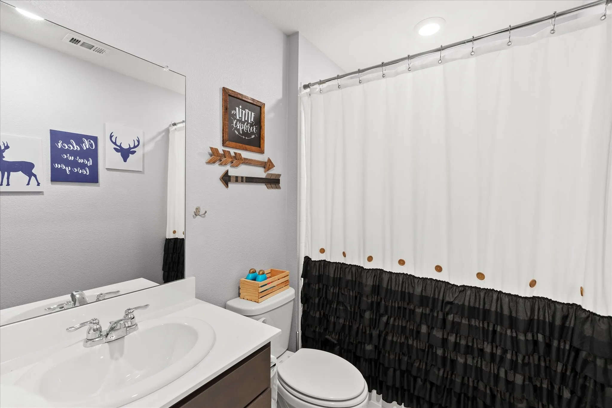 Single Family Residence For Rent in Collin County , 511 Pine Hollow Way, Josephine, Texas 75189, 3 Bedroom, 2 Bathroom, 2 Garage spaces, 1,448 Sqft, built in 2020, mls#21388844, Real Estate Agent in Josephine, Homes For Rent in Collin county, Homes For Rent in Josephine, Realtor in Josephine Texas, Real Estate Brokerage Independent Realty Texas, Luminita Cordes Realtor