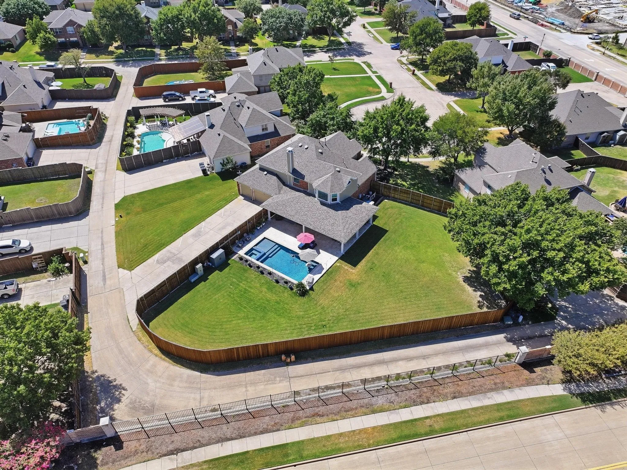 Single Family Residence For Sale in Collin County , 10498 Balsam Court, Frisco, Texas 75033, 4 Bedroom, 3 Bathroom, 3 Garage spaces, 3,071 Sqft, built in 2000, mls#21385647, Real Estate Agent in Frisco, Homes For Sale in Collin county, Homes For Sale in Frisco, Realtor in Frisco Texas, Real Estate Brokerage Independent Realty Texas, Luminita Cordes Realtor
