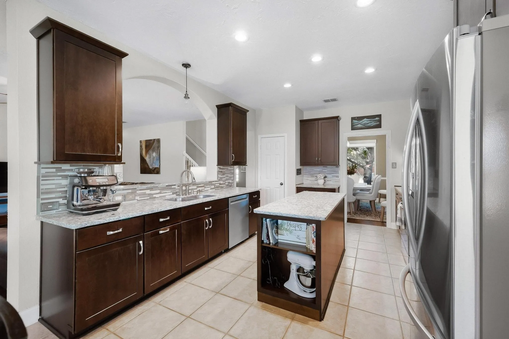 Single Family Residence For Sale in Collin County , 10498 Balsam Court, Frisco, Texas 75033, 4 Bedroom, 3 Bathroom, 3 Garage spaces, 3,071 Sqft, built in 2000, mls#21385647, Real Estate Agent in Frisco, Homes For Sale in Collin county, Homes For Sale in Frisco, Realtor in Frisco Texas, Real Estate Brokerage Independent Realty Texas, Luminita Cordes Realtor