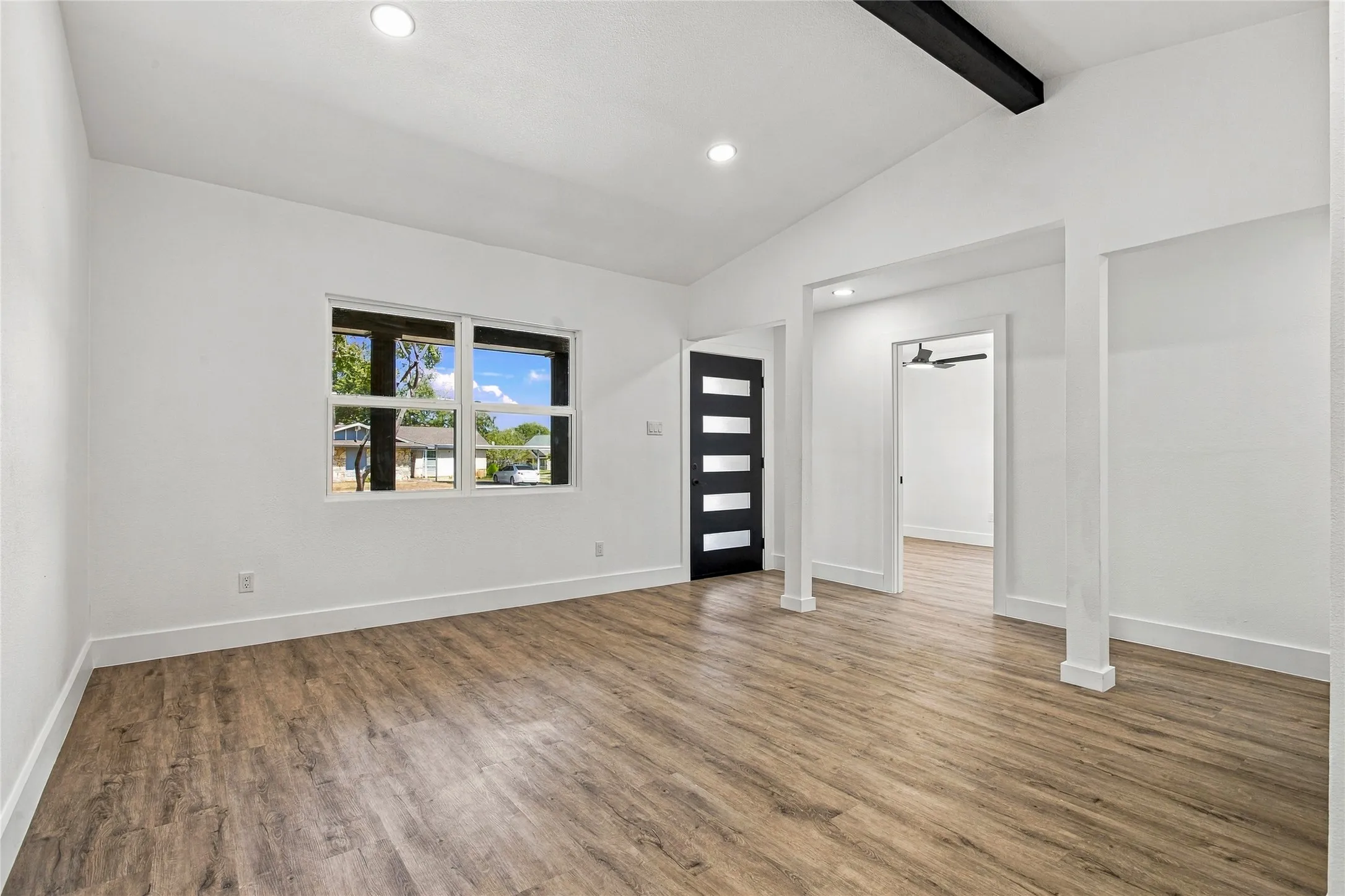 Single Family Residence For Sale in Dallas County , 3306 Ridgehaven Street, Irving, Texas 75062, 4 Bedroom, 2 Bathroom, 1 Garage spaces, 1,733 Sqft, built in 1963, mls#21386308, Real Estate Agent in Irving, Homes For Sale in Dallas county, Homes For Sale in Irving, Realtor in Irving Texas, Real Estate Brokerage Independent Realty Texas, Luminita Cordes Realtor