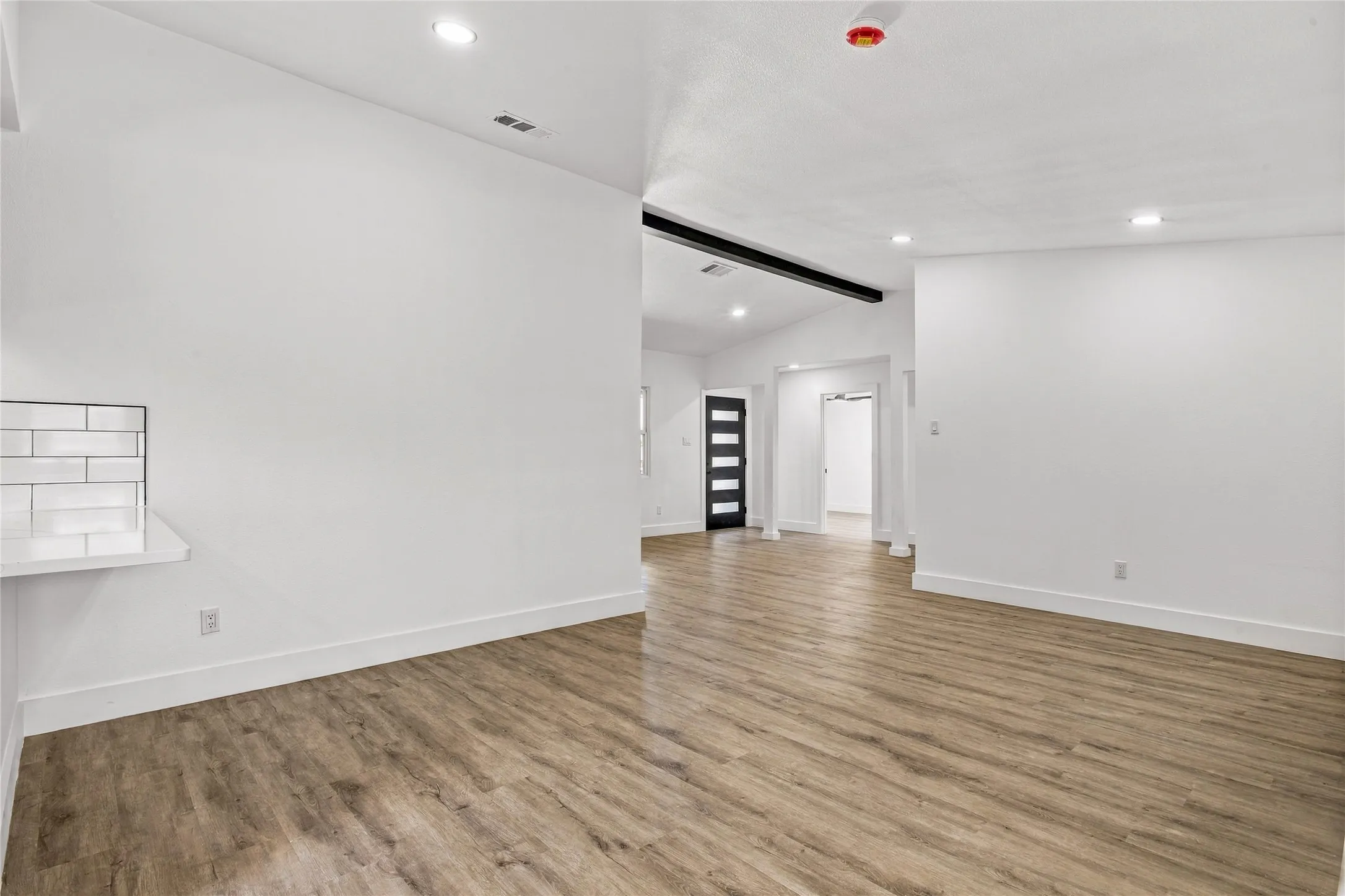 Single Family Residence For Sale in Dallas County , 3306 Ridgehaven Street, Irving, Texas 75062, 4 Bedroom, 2 Bathroom, 1 Garage spaces, 1,733 Sqft, built in 1963, mls#21386308, Real Estate Agent in Irving, Homes For Sale in Dallas county, Homes For Sale in Irving, Realtor in Irving Texas, Real Estate Brokerage Independent Realty Texas, Luminita Cordes Realtor