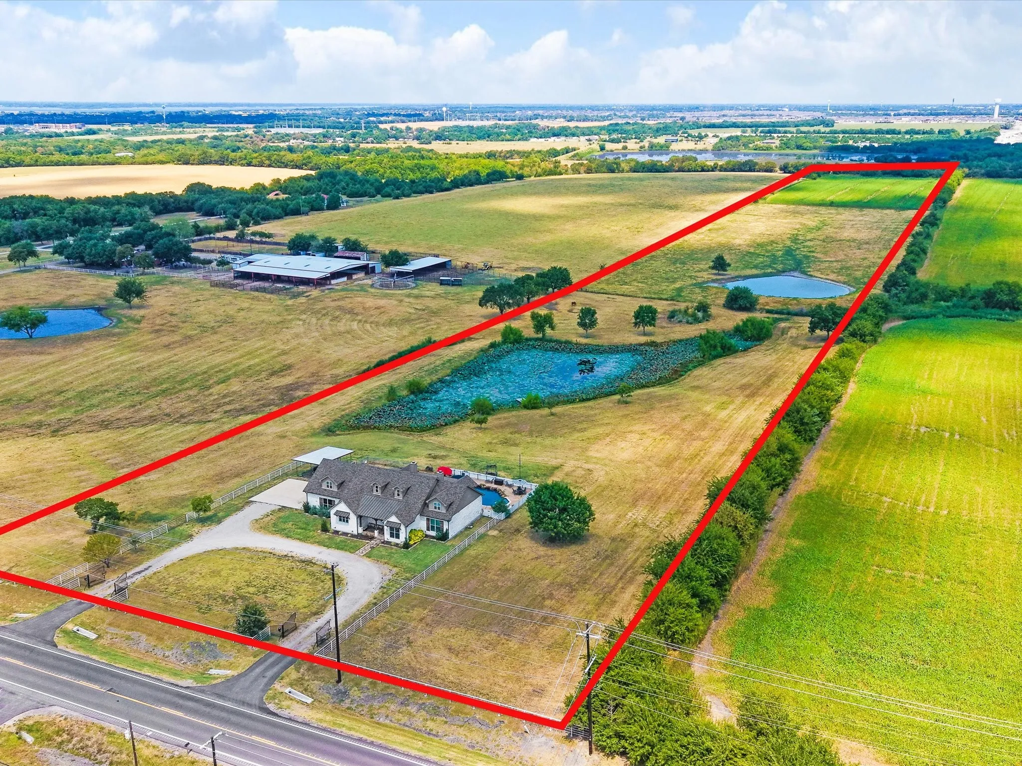 Single Family Residence For Sale in Collin County , 19079 Fm 2755, Royse City, Texas 75189, 3 Bedroom, 4 Bathroom, 3 Garage spaces, 3,982 Sqft, built in 2024, mls#21370434, Real Estate Agent in Royse City, Homes For Sale in Collin county, Homes For Sale in Royse City, Realtor in Royse City Texas, Real Estate Brokerage Independent Realty Texas, Luminita Cordes Realtor