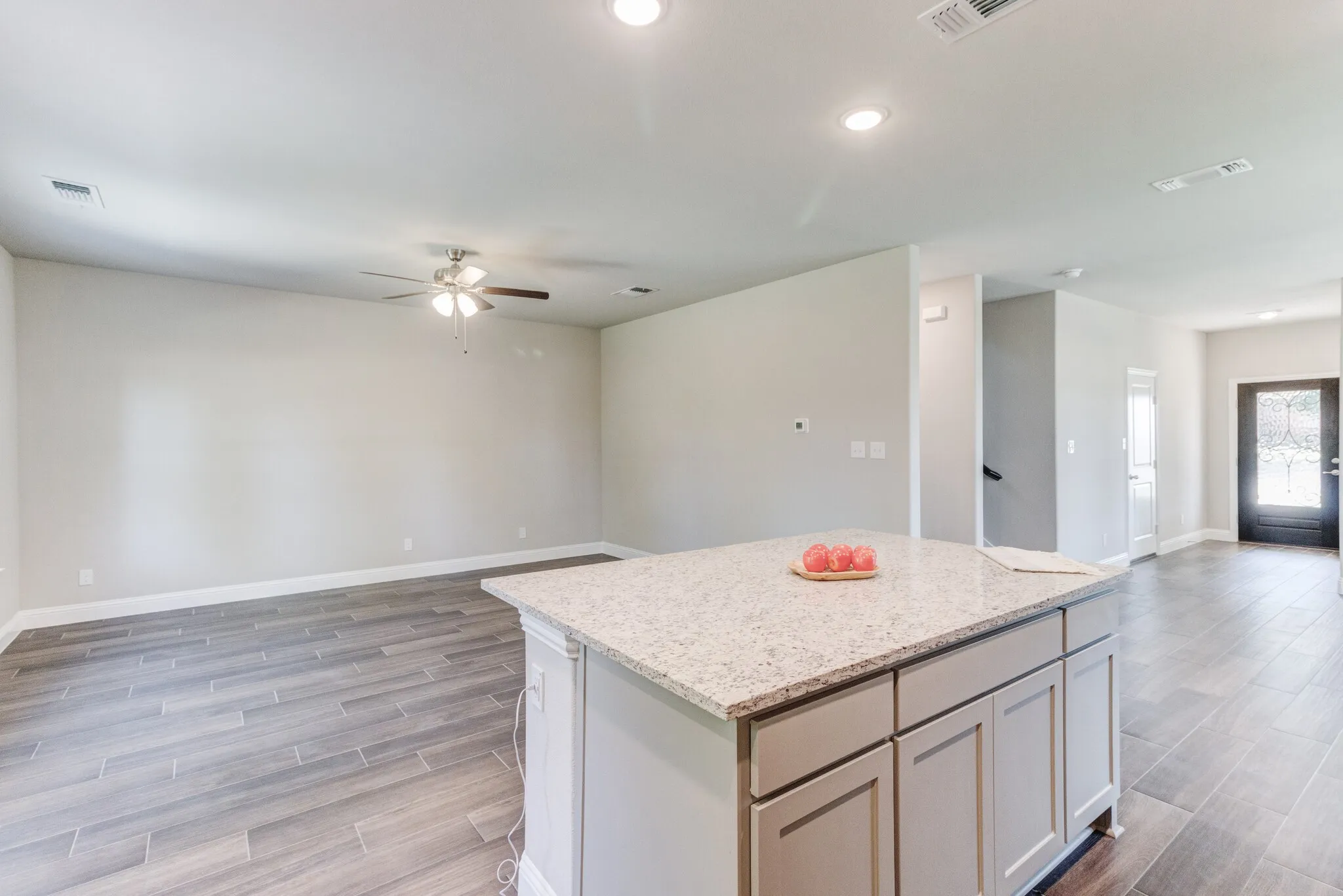 Single Family Residence For Rent in Grayson County , 789 WA Denton Drive, Van Alstyne, Texas 75495, 3 Bedroom, 3 Bathroom, 2 Garage spaces, 1,986 Sqft, built in 2023, mls#21388854, Real Estate Agent in Van Alstyne, Homes For Rent in Grayson county, Homes For Rent in Van Alstyne, Realtor in Van Alstyne Texas, Real Estate Brokerage Independent Realty Texas, Luminita Cordes Realtor