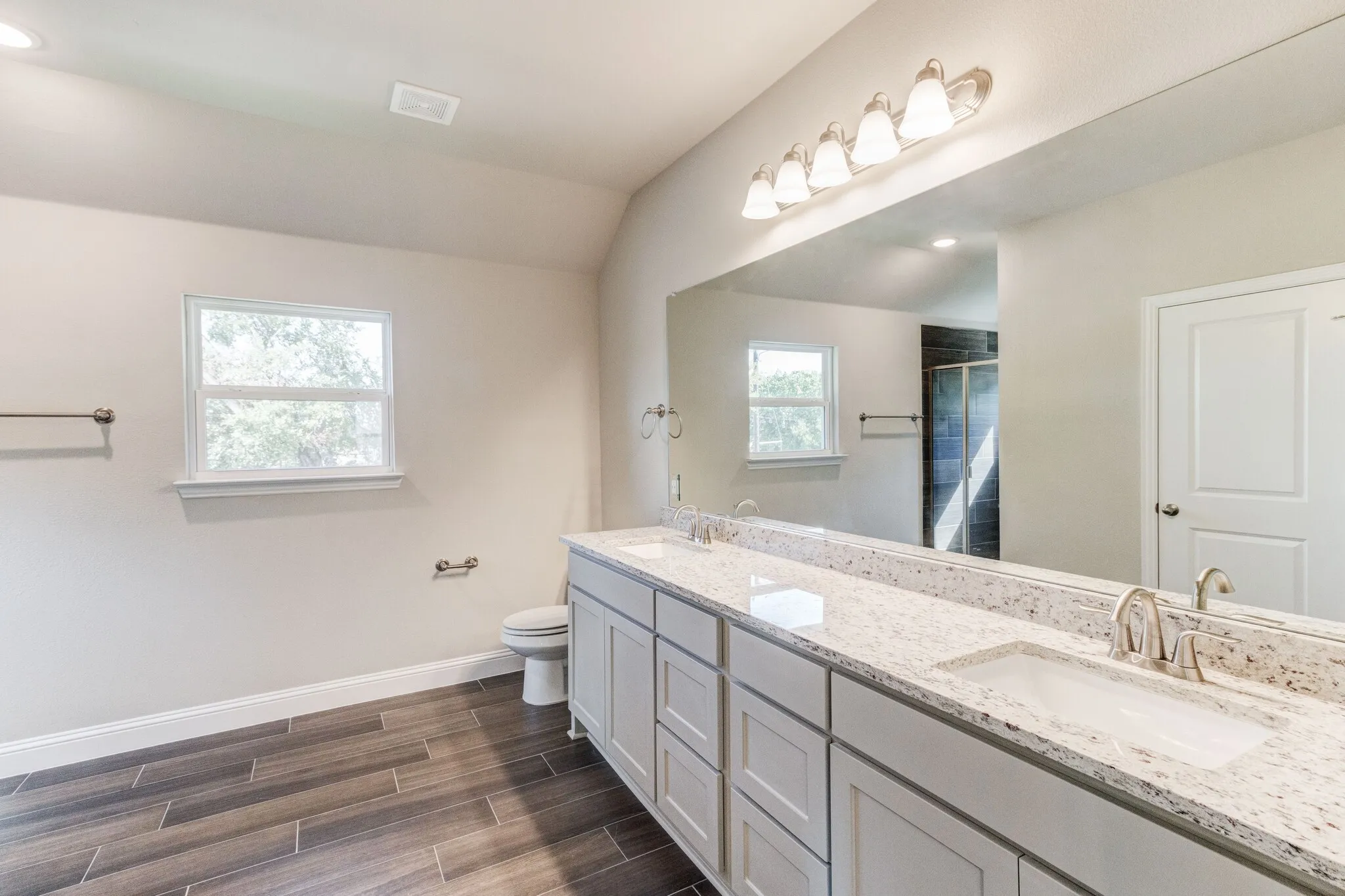 Double vanity