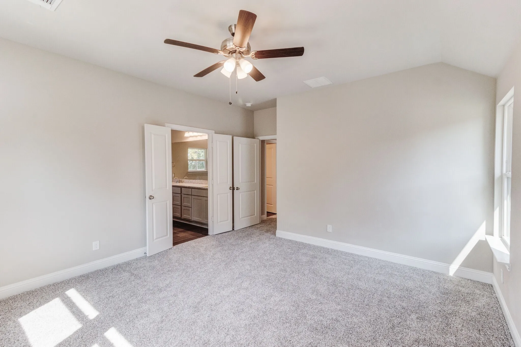 Single Family Residence For Rent in Grayson County , 789 WA Denton Drive, Van Alstyne, Texas 75495, 3 Bedroom, 3 Bathroom, 2 Garage spaces, 1,986 Sqft, built in 2023, mls#21388854, Real Estate Agent in Van Alstyne, Homes For Rent in Grayson county, Homes For Rent in Van Alstyne, Realtor in Van Alstyne Texas, Real Estate Brokerage Independent Realty Texas, Luminita Cordes Realtor