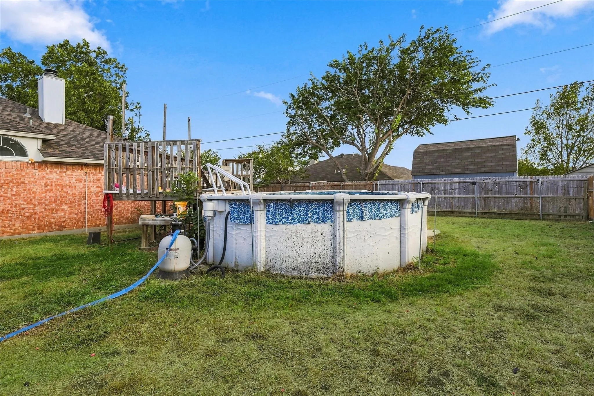 Single Family Residence For Sale in Denton County , 311 Alyse Road, Roanoke, Texas 76262, 3 Bedroom, 2 Bathroom, 2 Garage spaces, 1,548 Sqft, built in 1991, mls#21386240, Real Estate Agent in Roanoke, Homes For Sale in Denton county, Homes For Sale in Roanoke, Realtor in Roanoke Texas, Real Estate Brokerage Independent Realty Texas, Luminita Cordes Realtor