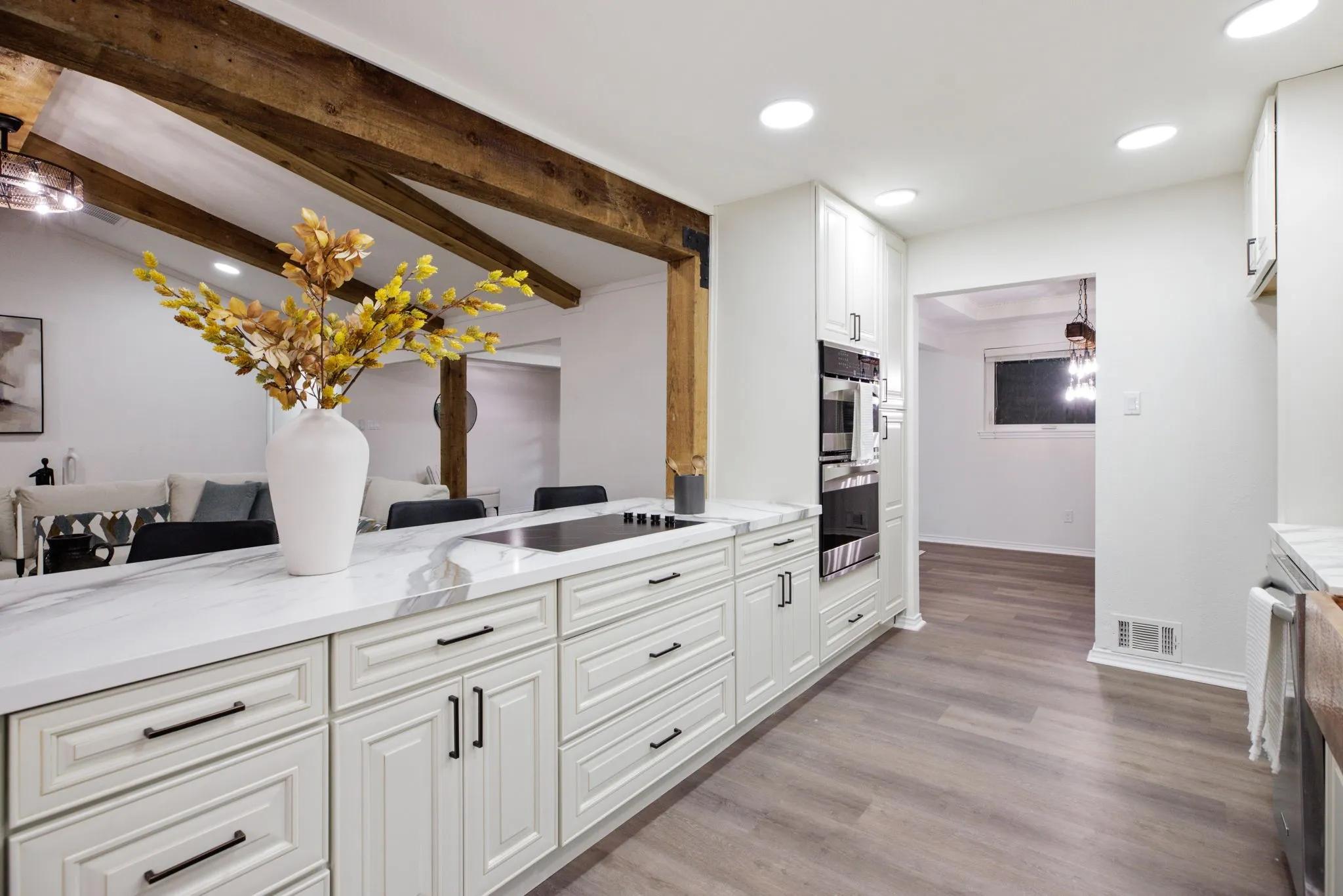 Single Family Residence For Rent in Dallas County , 10922 Ferndale Road, Dallas, Texas 75238, 4 Bedroom, 3 Bathroom, 2 Garage spaces, 2,496 Sqft, built in 1968, mls#21378515, Real Estate Agent in Dallas, Homes For Rent in Dallas county, Homes For Rent in Dallas, Realtor in Dallas Texas, Real Estate Brokerage Independent Realty Texas, Luminita Cordes Realtor