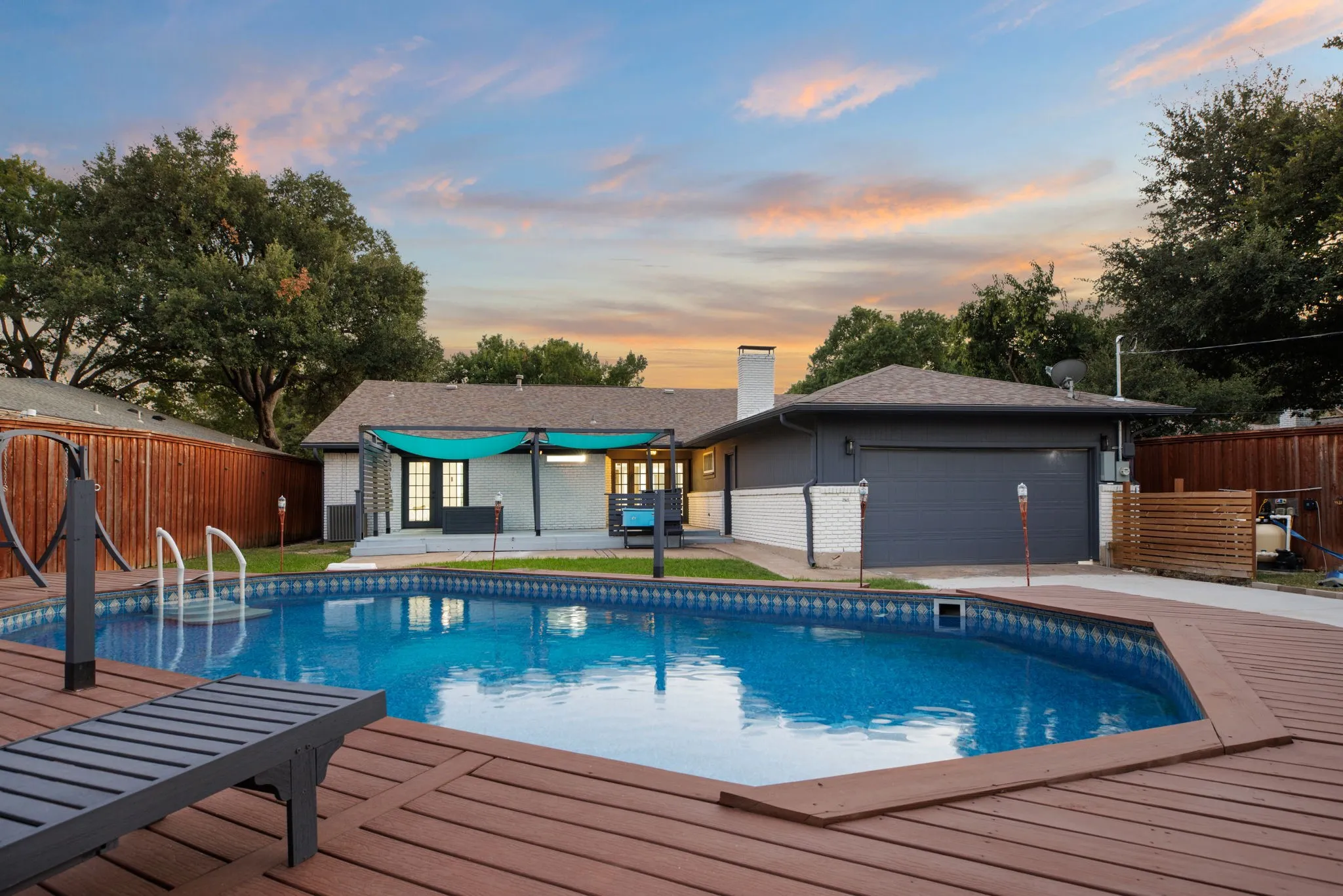 Single Family Residence For Rent in Dallas County , 10922 Ferndale Road, Dallas, Texas 75238, 4 Bedroom, 3 Bathroom, 2 Garage spaces, 2,496 Sqft, built in 1968, mls#21378515, Real Estate Agent in Dallas, Homes For Rent in Dallas county, Homes For Rent in Dallas, Realtor in Dallas Texas, Real Estate Brokerage Independent Realty Texas, Luminita Cordes Realtor