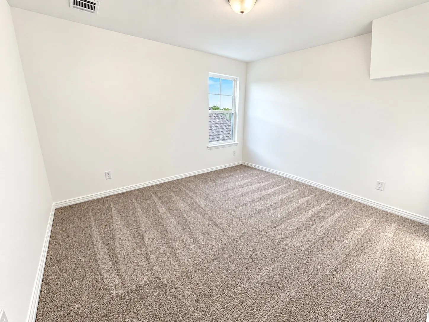 Single Family Residence For Rent in Dallas County , 4708 Craymore Road, Dallas, Texas 75228, 4 Bedroom, 4 Bathroom, 2 Garage spaces, 2,120 Sqft, built in 2024, mls#21388869, Real Estate Agent in Dallas, Homes For Rent in Dallas county, Homes For Rent in Dallas, Realtor in Dallas Texas, Real Estate Brokerage Independent Realty Texas, Luminita Cordes Realtor