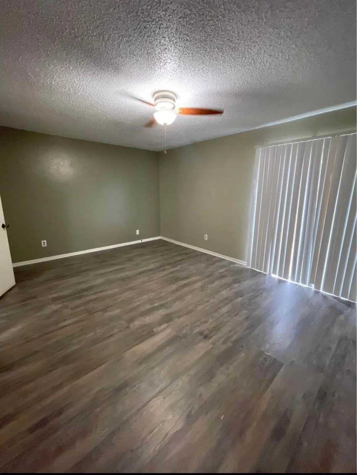 Townhouse For Rent in Dallas County , 9820 Smokefeather Lane, Dallas, Texas 75243, 2 Bedroom, 2 Bathroom, 2 Garage spaces, 1,684 Sqft, built in 1978, mls#21388871, Real Estate Agent in Dallas, Homes For Rent in Dallas county, Homes For Rent in Dallas, Realtor in Dallas Texas, Real Estate Brokerage Independent Realty Texas, Luminita Cordes Realtor