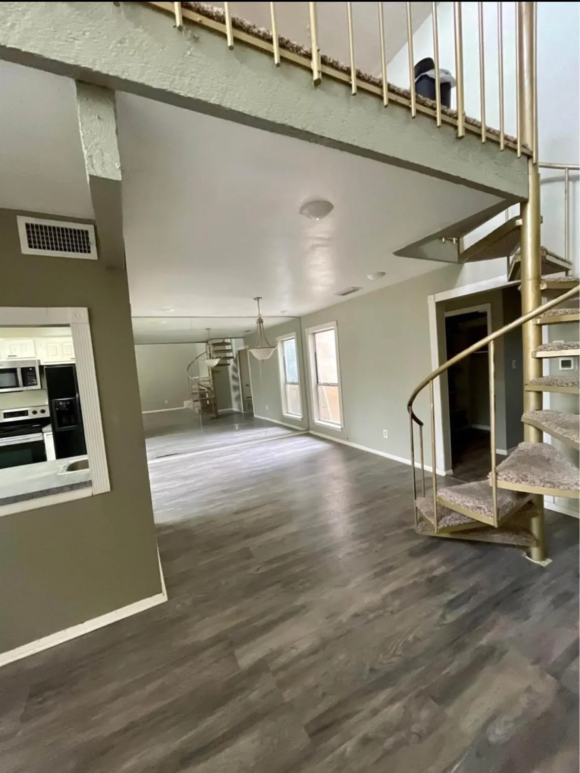 Townhouse For Rent in Dallas County , 9820 Smokefeather Lane, Dallas, Texas 75243, 2 Bedroom, 2 Bathroom, 2 Garage spaces, 1,684 Sqft, built in 1978, mls#21388871, Real Estate Agent in Dallas, Homes For Rent in Dallas county, Homes For Rent in Dallas, Realtor in Dallas Texas, Real Estate Brokerage Independent Realty Texas, Luminita Cordes Realtor