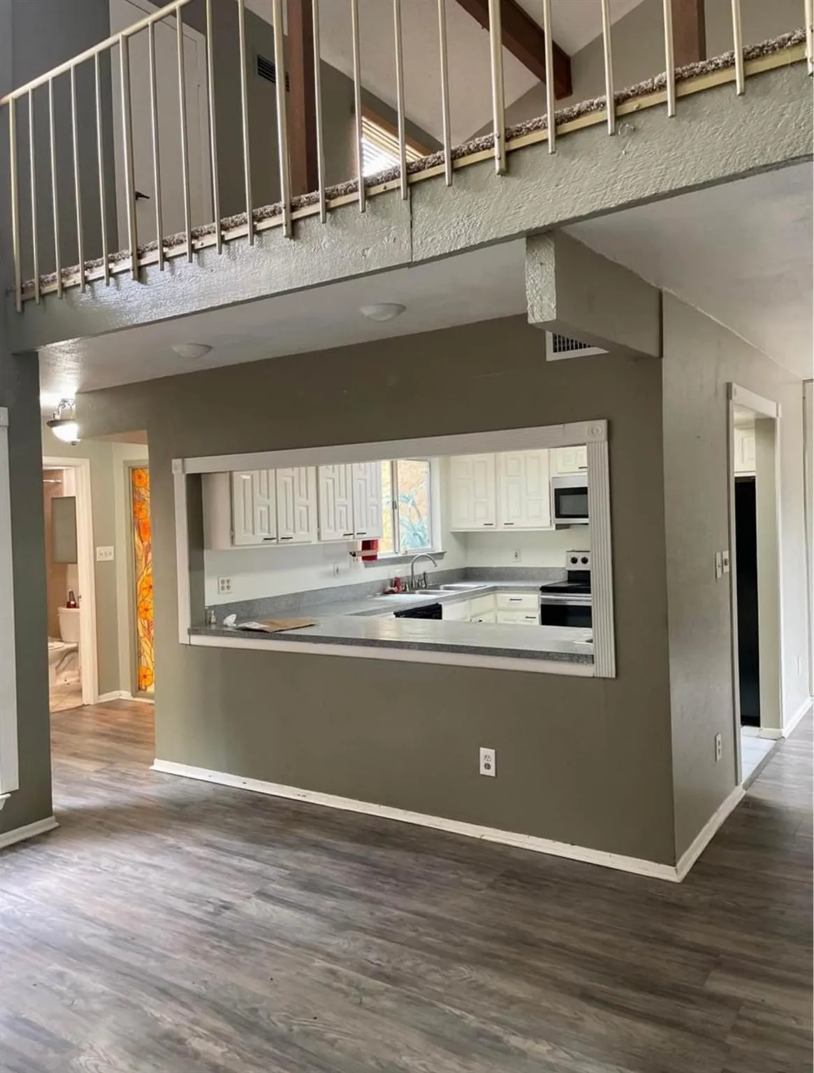 Townhouse For Rent in Dallas County , 9820 Smokefeather Lane, Dallas, Texas 75243, 2 Bedroom, 2 Bathroom, 2 Garage spaces, 1,684 Sqft, built in 1978, mls#21388871, Real Estate Agent in Dallas, Homes For Rent in Dallas county, Homes For Rent in Dallas, Realtor in Dallas Texas, Real Estate Brokerage Independent Realty Texas, Luminita Cordes Realtor