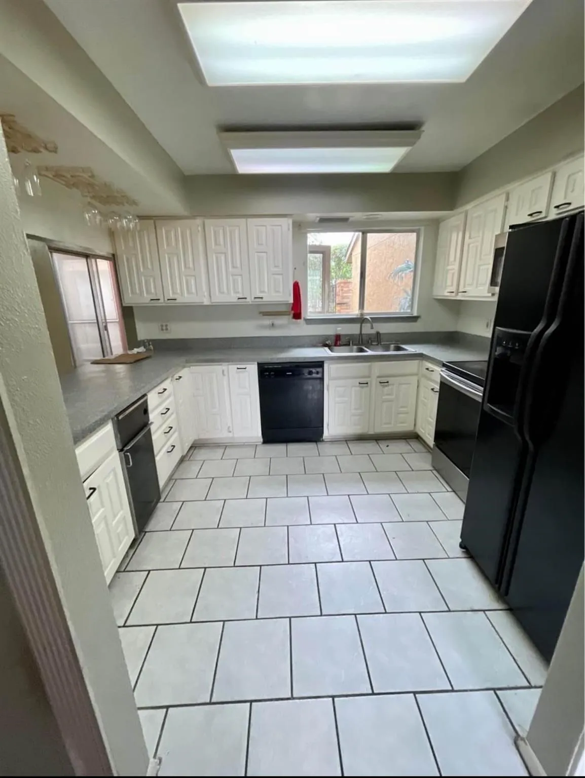 Townhouse For Rent in Dallas County , 9820 Smokefeather Lane, Dallas, Texas 75243, 2 Bedroom, 2 Bathroom, 2 Garage spaces, 1,684 Sqft, built in 1978, mls#21388871, Real Estate Agent in Dallas, Homes For Rent in Dallas county, Homes For Rent in Dallas, Realtor in Dallas Texas, Real Estate Brokerage Independent Realty Texas, Luminita Cordes Realtor