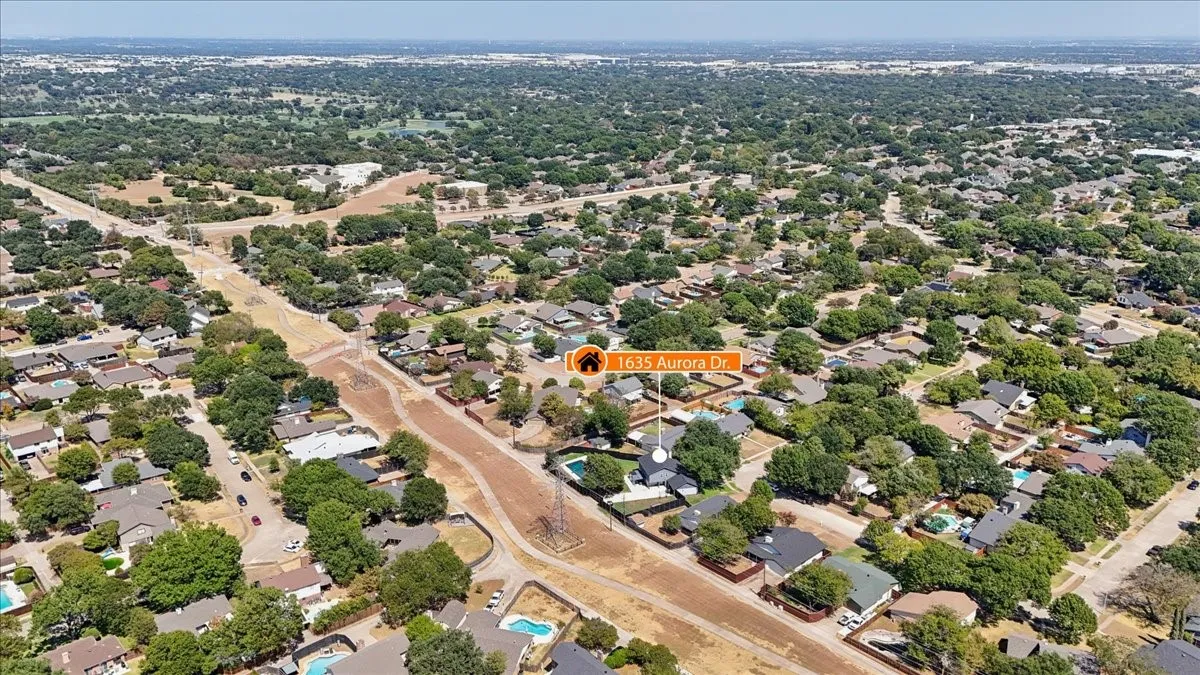 Single Family Residence For Sale in Dallas County , 1635 Aurora Drive, Richardson, Texas 75081, 3 Bedroom, 3 Bathroom, 2 Garage spaces, 2,032 Sqft, built in 1973, mls#21385487, Real Estate Agent in Richardson, Homes For Sale in Dallas county, Homes For Sale in Richardson, Realtor in Richardson Texas, Real Estate Brokerage Independent Realty Texas, Luminita Cordes Realtor