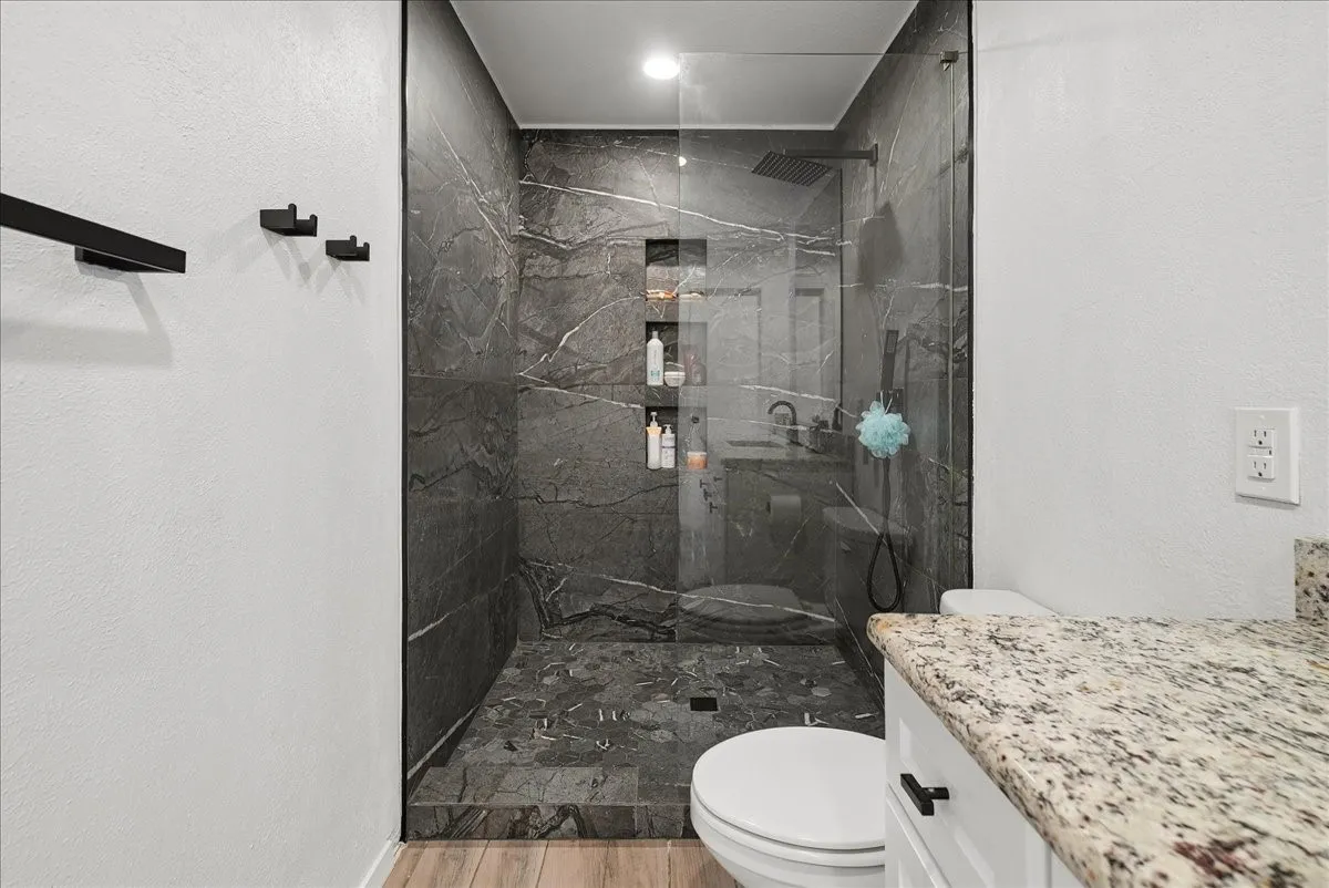 Single Family Residence For Sale in Dallas County , 1635 Aurora Drive, Richardson, Texas 75081, 3 Bedroom, 3 Bathroom, 2 Garage spaces, 2,032 Sqft, built in 1973, mls#21385487, Real Estate Agent in Richardson, Homes For Sale in Dallas county, Homes For Sale in Richardson, Realtor in Richardson Texas, Real Estate Brokerage Independent Realty Texas, Luminita Cordes Realtor