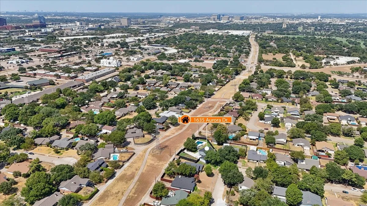 Single Family Residence For Sale in Dallas County , 1635 Aurora Drive, Richardson, Texas 75081, 3 Bedroom, 3 Bathroom, 2 Garage spaces, 2,032 Sqft, built in 1973, mls#21385487, Real Estate Agent in Richardson, Homes For Sale in Dallas county, Homes For Sale in Richardson, Realtor in Richardson Texas, Real Estate Brokerage Independent Realty Texas, Luminita Cordes Realtor