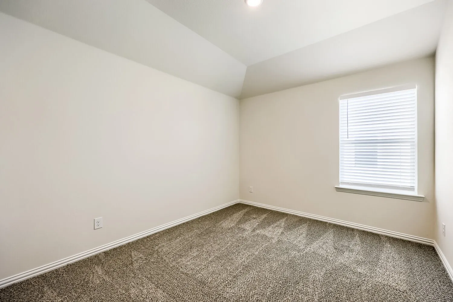 Single Family Residence For Sale in Johnson County , 1605 Annabelle Street, Cleburne, Texas 76031, 4 Bedroom, 3 Bathroom, 2 Garage spaces, 2,152 Sqft, built in 2024, mls#21388474, Real Estate Agent in Cleburne, Homes For Sale in Johnson county, Homes For Sale in Cleburne, Realtor in Cleburne Texas, Real Estate Brokerage Independent Realty Texas, Luminita Cordes Realtor