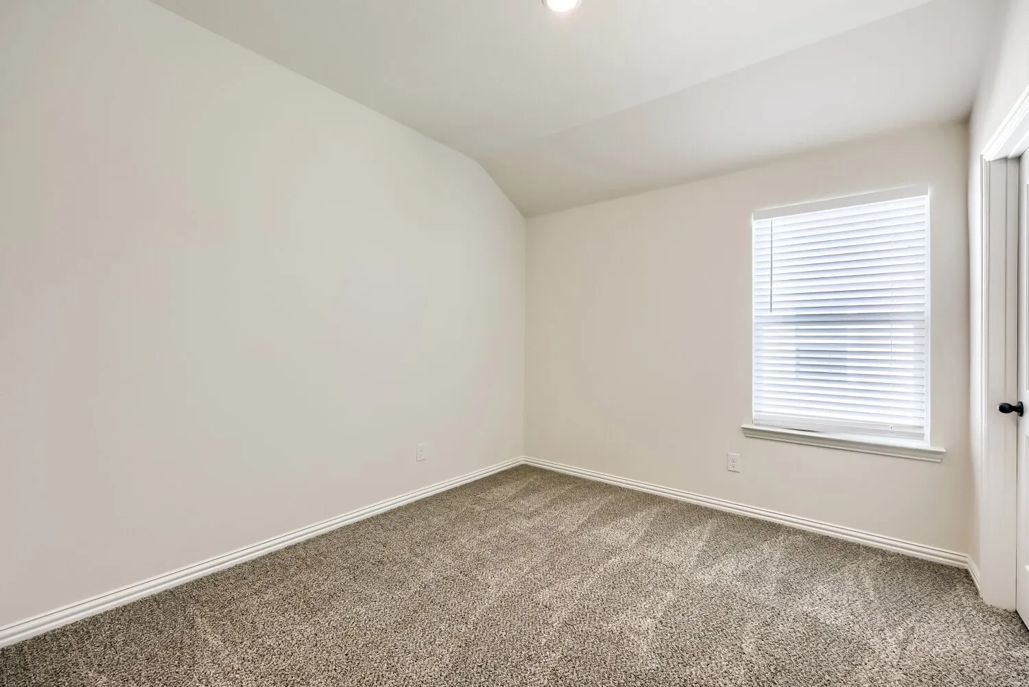 Single Family Residence For Sale in Johnson County , 1605 Annabelle Street, Cleburne, Texas 76031, 4 Bedroom, 3 Bathroom, 2 Garage spaces, 2,152 Sqft, built in 2024, mls#21388474, Real Estate Agent in Cleburne, Homes For Sale in Johnson county, Homes For Sale in Cleburne, Realtor in Cleburne Texas, Real Estate Brokerage Independent Realty Texas, Luminita Cordes Realtor