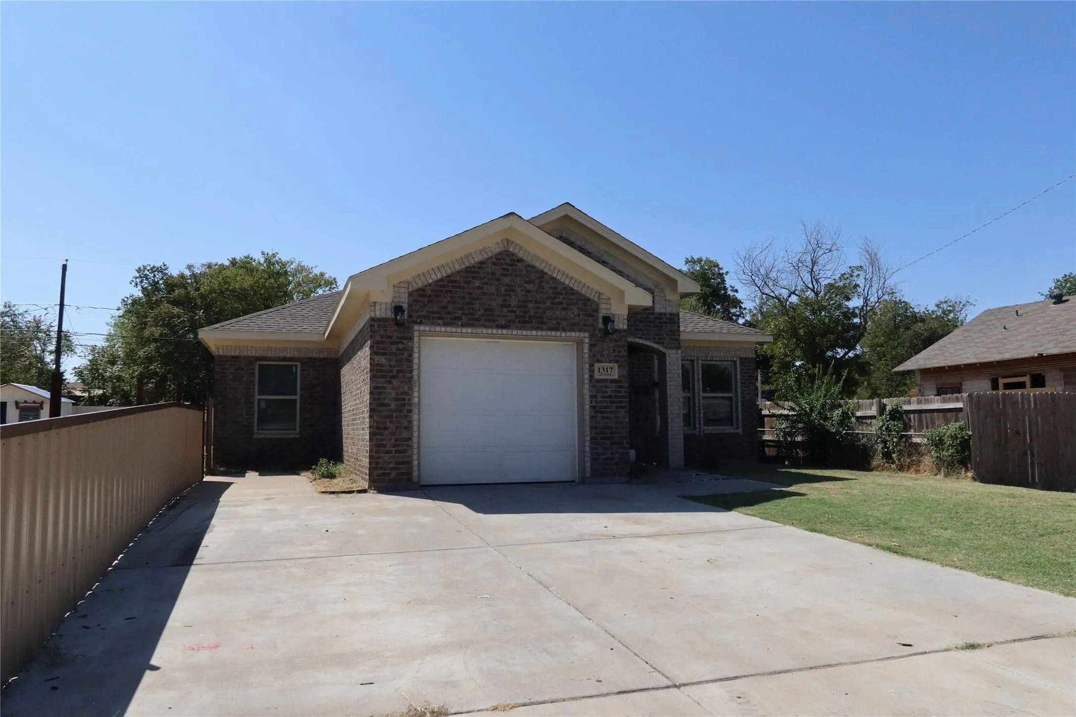 Single Family Residence For Sale in Wichita County , 1317 34th Street, Wichita Falls, Texas 76302, 3 Bedroom, 2 Bathroom, 1 Garage spaces, 1,631 Sqft, built in 2023, mls#21386527, Real Estate Agent in Wichita Falls, Homes For Sale in Wichita county, Homes For Sale in Wichita Falls, Realtor in Wichita Falls Texas, Real Estate Brokerage Independent Realty Texas, Luminita Cordes Realtor