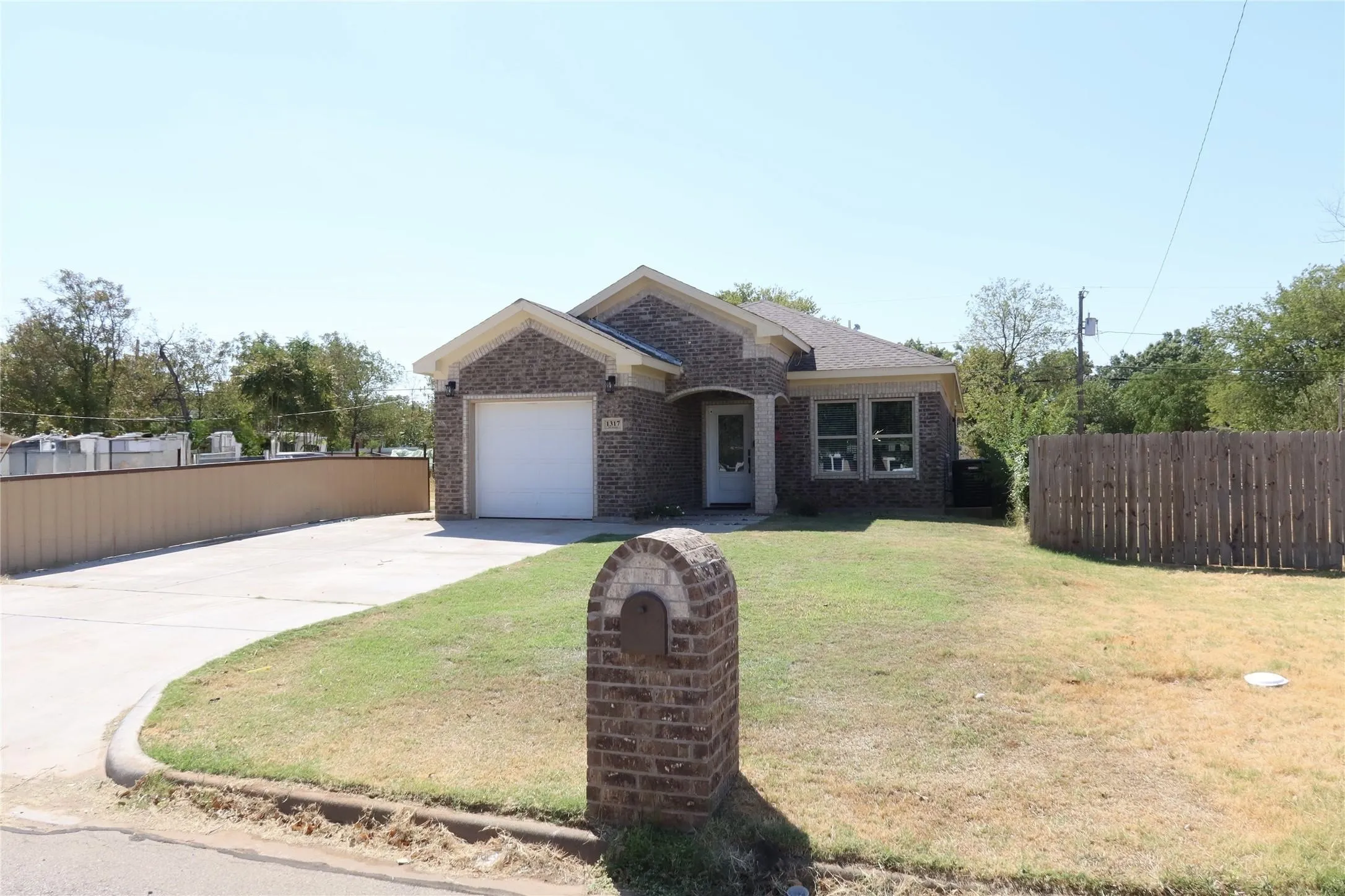 Single Family Residence For Sale in Wichita County , 1317 34th Street, Wichita Falls, Texas 76302, 3 Bedroom, 2 Bathroom, 1 Garage spaces, 1,631 Sqft, built in 2023, mls#21386527, Real Estate Agent in Wichita Falls, Homes For Sale in Wichita county, Homes For Sale in Wichita Falls, Realtor in Wichita Falls Texas, Real Estate Brokerage Independent Realty Texas, Luminita Cordes Realtor