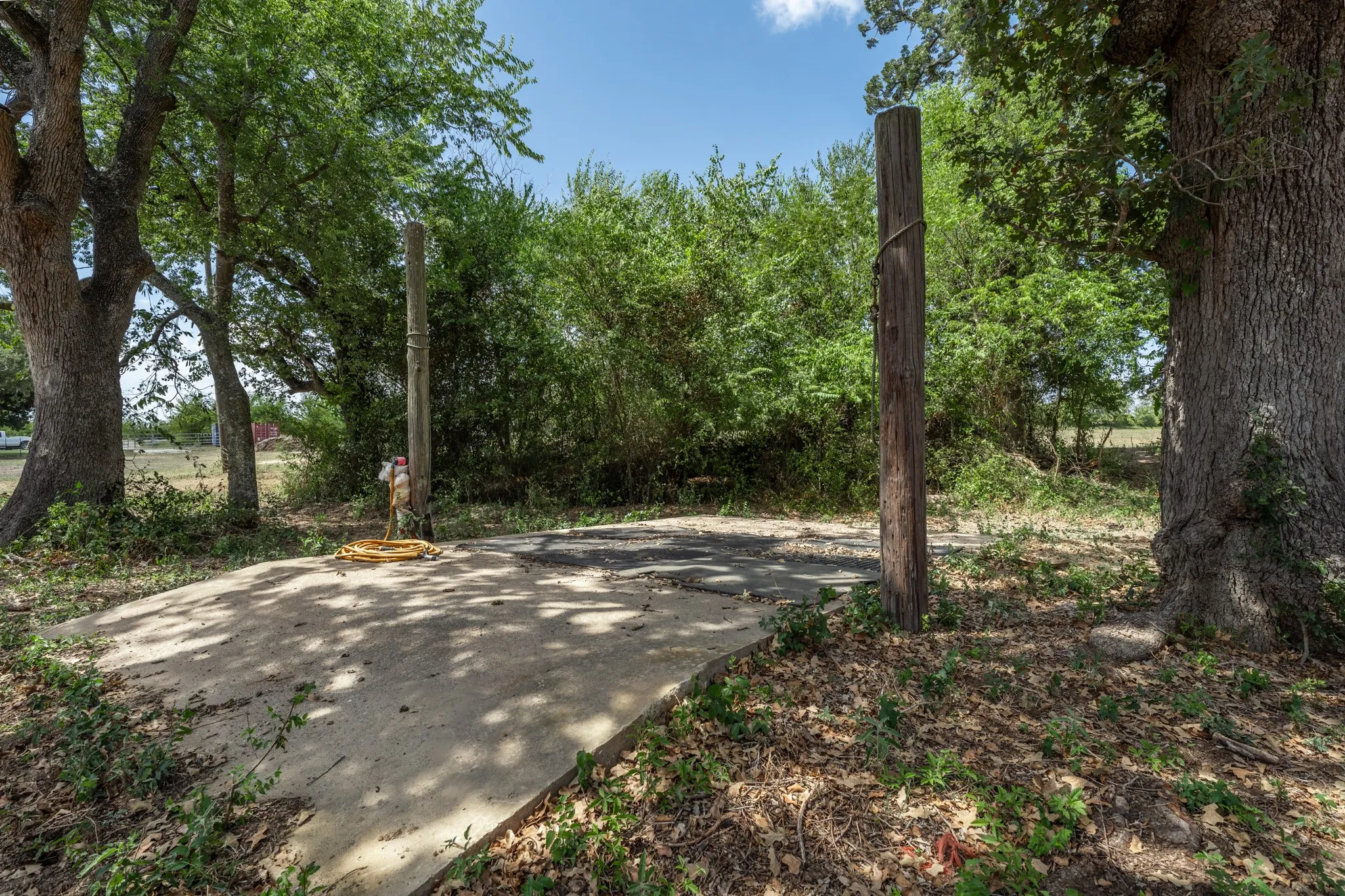 Single Family Residence For Sale in Robertson County , 9488 Fm 937, Thornton, Texas 77865, 3 Bedroom, 2 Bathroom, Garage spaces, 1,808 Sqft, built in 1936, mls#21385285, Real Estate Agent in Thornton, Homes For Sale in Robertson county, Homes For Sale in Thornton, Realtor in Thornton Texas, Real Estate Brokerage Independent Realty Texas, Luminita Cordes Realtor