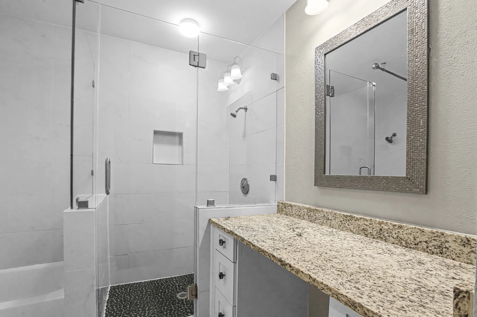 Single Family Residence For Sale in Dallas County , 2609 Still Meadow Road, Irving, Texas 75060, 3 Bedroom, 3 Bathroom, 2 Garage spaces, 2,095 Sqft, built in 1975, mls#21388429, Real Estate Agent in Irving, Homes For Sale in Dallas county, Homes For Sale in Irving, Realtor in Irving Texas, Real Estate Brokerage Independent Realty Texas, Luminita Cordes Realtor