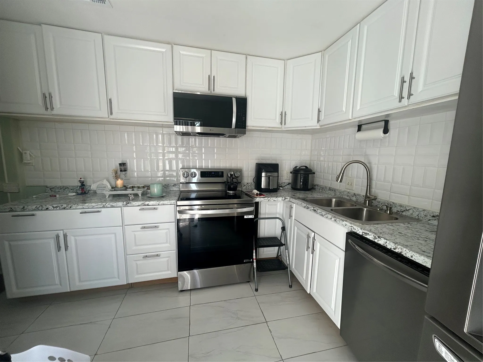 Townhouse For Sale in Dallas County , 2317 Trellis Place, Richardson, Texas 75081, 3 Bedroom, 2 Bathroom, Garage spaces, 1,156 Sqft, built in 1973, mls#21383147, Real Estate Agent in Richardson, Homes For Sale in Dallas county, Homes For Sale in Richardson, Realtor in Richardson Texas, Real Estate Brokerage Independent Realty Texas, Luminita Cordes Realtor