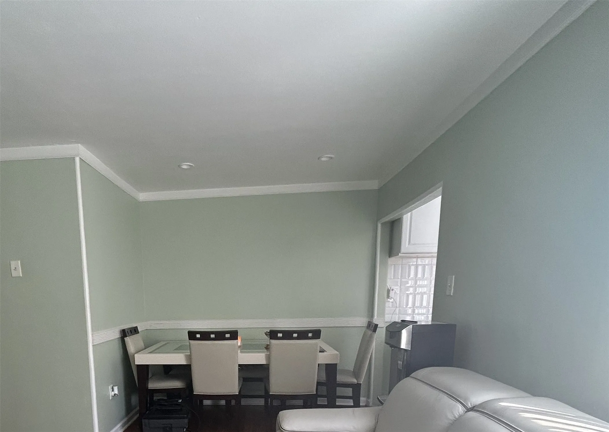 Townhouse For Sale in Dallas County , 2317 Trellis Place, Richardson, Texas 75081, 3 Bedroom, 2 Bathroom, Garage spaces, 1,156 Sqft, built in 1973, mls#21383147, Real Estate Agent in Richardson, Homes For Sale in Dallas county, Homes For Sale in Richardson, Realtor in Richardson Texas, Real Estate Brokerage Independent Realty Texas, Luminita Cordes Realtor