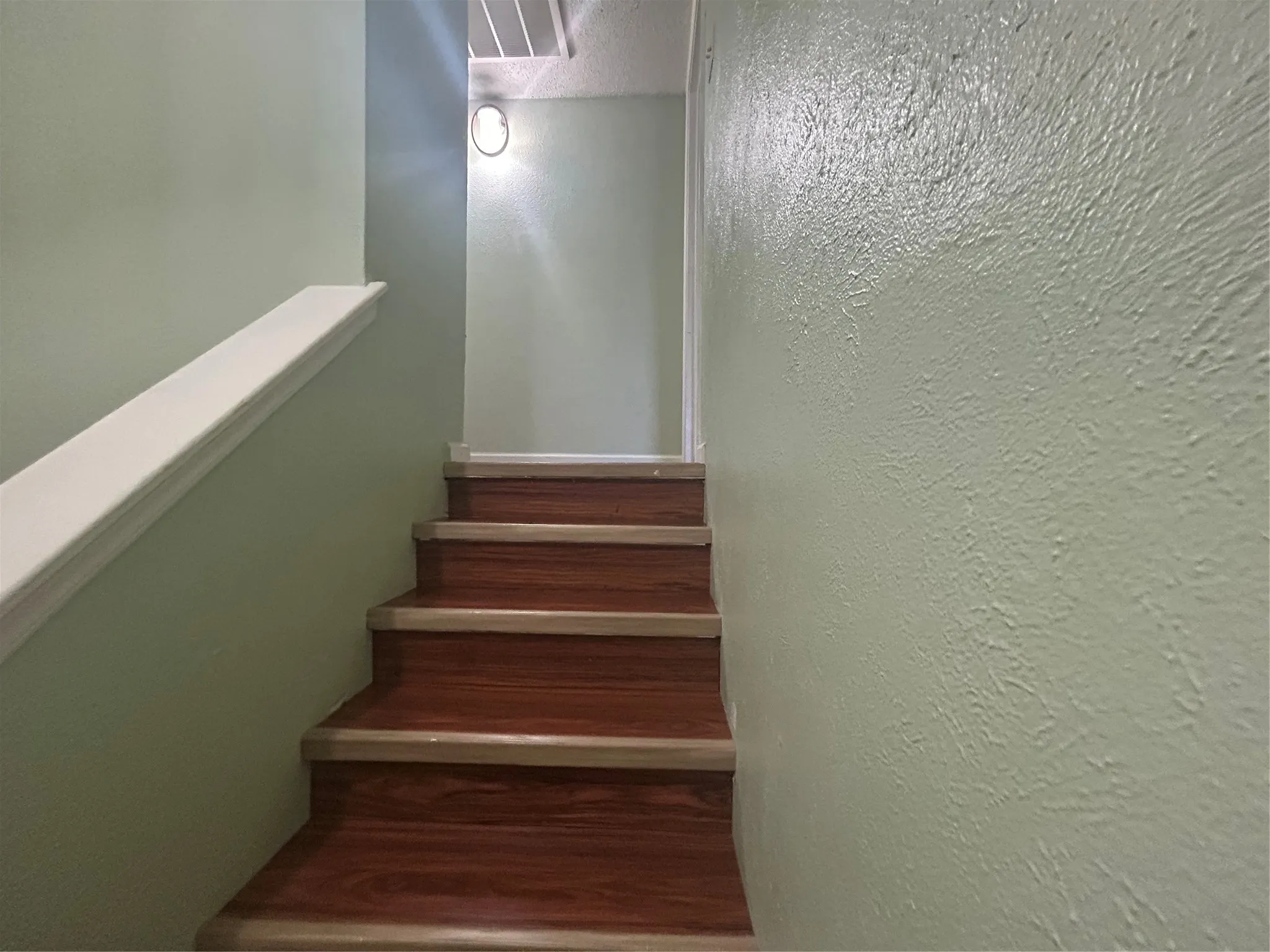 Townhouse For Sale in Dallas County , 2317 Trellis Place, Richardson, Texas 75081, 3 Bedroom, 2 Bathroom, Garage spaces, 1,156 Sqft, built in 1973, mls#21383147, Real Estate Agent in Richardson, Homes For Sale in Dallas county, Homes For Sale in Richardson, Realtor in Richardson Texas, Real Estate Brokerage Independent Realty Texas, Luminita Cordes Realtor