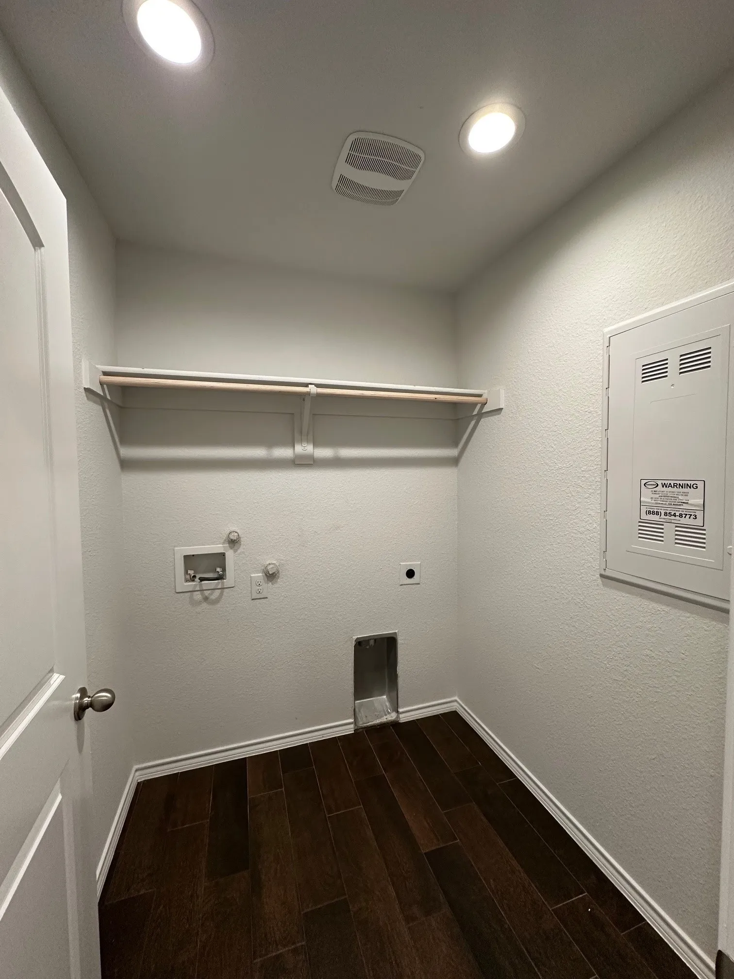 Single Family Residence For Sale in Tarrant County , 3112 Montego Bay Lane, Fort Worth, Texas 76123, 3 Bedroom, 2 Bathroom, 2 Garage spaces, 1,536 Sqft, built in 2020, mls#21388884, Real Estate Agent in Fort Worth, Homes For Sale in Tarrant county, Homes For Sale in Fort Worth, Realtor in Fort Worth Texas, Real Estate Brokerage Independent Realty Texas, Luminita Cordes Realtor