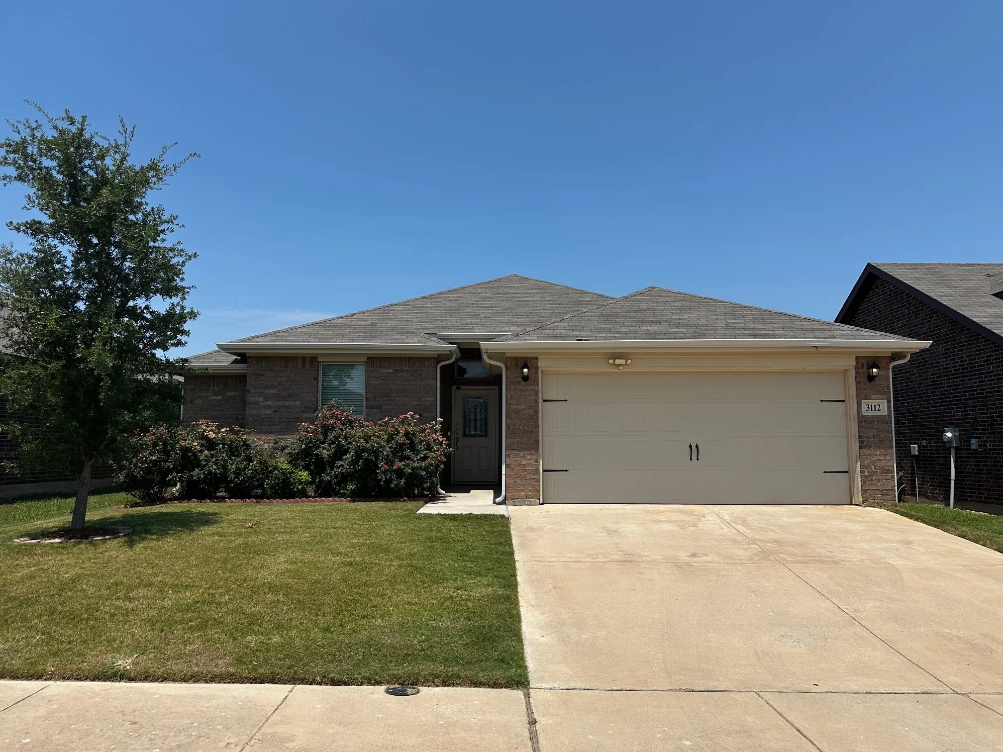 Single Family Residence For Sale in Tarrant County , 3112 Montego Bay Lane, Fort Worth, Texas 76123, 3 Bedroom, 2 Bathroom, 2 Garage spaces, 1,536 Sqft, built in 2020, mls#21388884, Real Estate Agent in Fort Worth, Homes For Sale in Tarrant county, Homes For Sale in Fort Worth, Realtor in Fort Worth Texas, Real Estate Brokerage Independent Realty Texas, Luminita Cordes Realtor