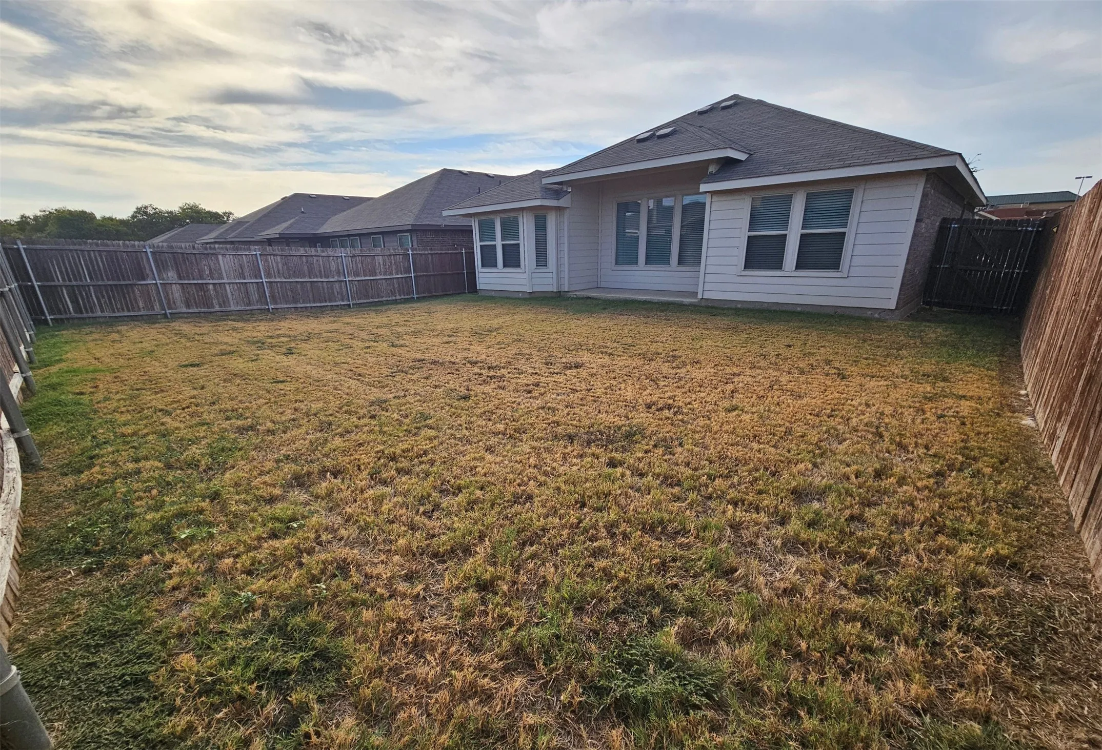 Single Family Residence For Sale in Tarrant County , 3112 Montego Bay Lane, Fort Worth, Texas 76123, 3 Bedroom, 2 Bathroom, 2 Garage spaces, 1,536 Sqft, built in 2020, mls#21388884, Real Estate Agent in Fort Worth, Homes For Sale in Tarrant county, Homes For Sale in Fort Worth, Realtor in Fort Worth Texas, Real Estate Brokerage Independent Realty Texas, Luminita Cordes Realtor