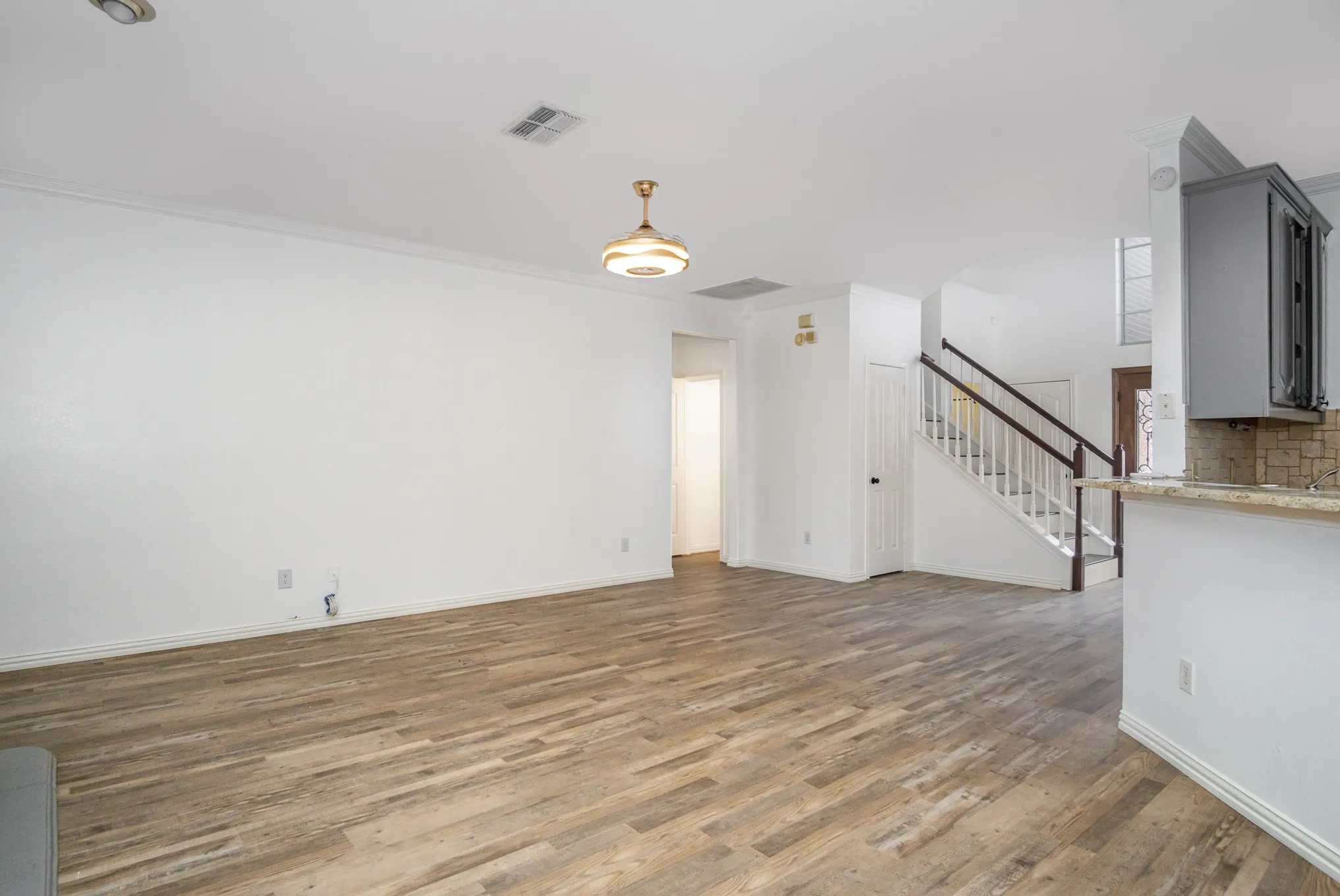 Single Family Residence For Rent in Tarrant County , 4704 Carolina Trace Trail, Fort Worth, Texas 76244, 4 Bedroom, 3 Bathroom, 2 Garage spaces, 2,470 Sqft, built in 1999, mls#21388883, Real Estate Agent in Fort Worth, Homes For Rent in Tarrant county, Homes For Rent in Fort Worth, Realtor in Fort Worth Texas, Real Estate Brokerage Independent Realty Texas, Luminita Cordes Realtor