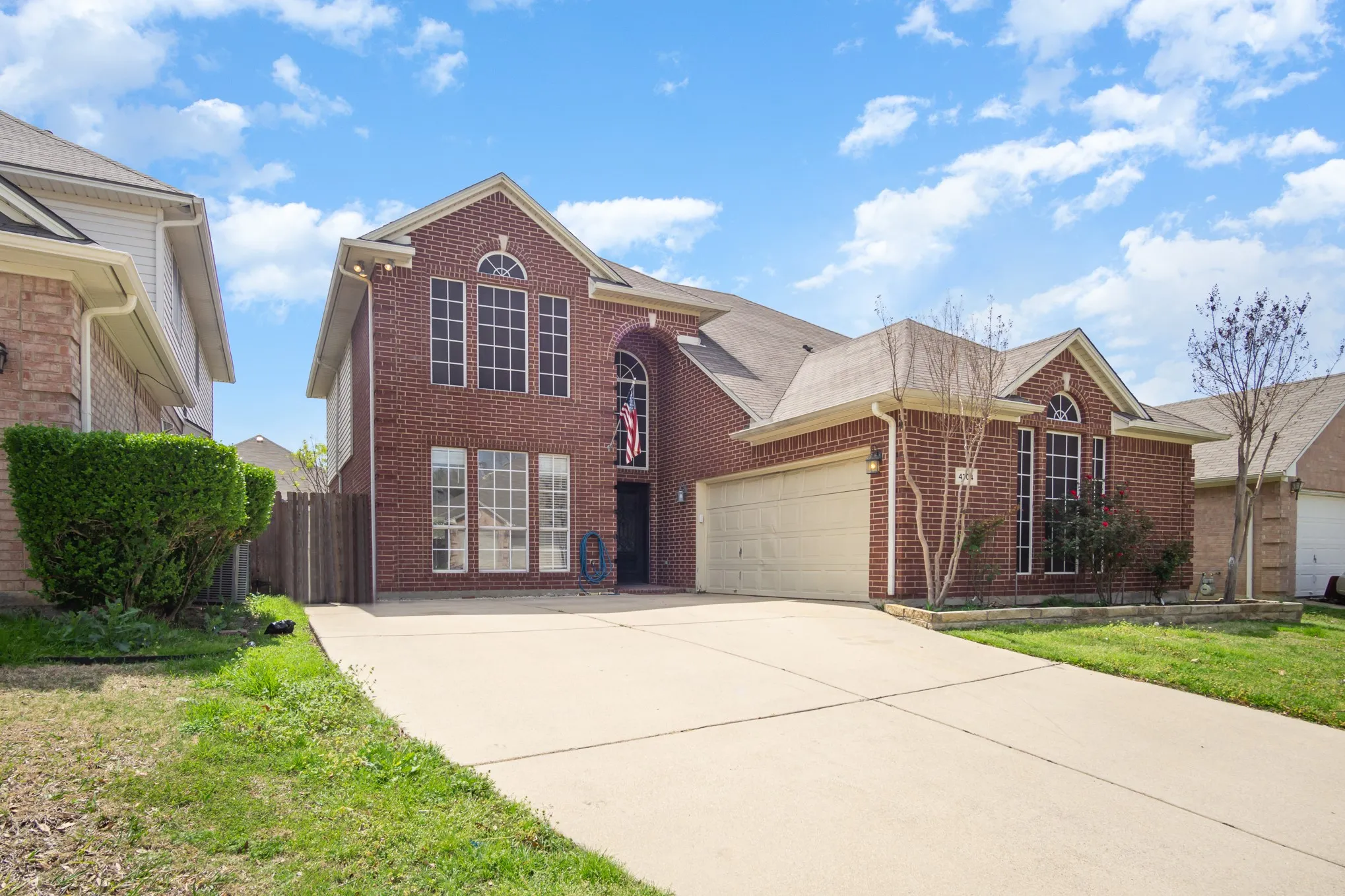 Single Family Residence For Rent in Tarrant County , 4704 Carolina Trace Trail, Fort Worth, Texas 76244, 4 Bedroom, 3 Bathroom, 2 Garage spaces, 2,470 Sqft, built in 1999, mls#21388883, Real Estate Agent in Fort Worth, Homes For Rent in Tarrant county, Homes For Rent in Fort Worth, Realtor in Fort Worth Texas, Real Estate Brokerage Independent Realty Texas, Luminita Cordes Realtor