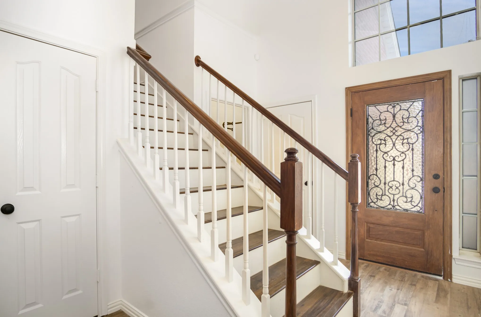 Single Family Residence For Rent in Tarrant County , 4704 Carolina Trace Trail, Fort Worth, Texas 76244, 4 Bedroom, 3 Bathroom, 2 Garage spaces, 2,470 Sqft, built in 1999, mls#21388883, Real Estate Agent in Fort Worth, Homes For Rent in Tarrant county, Homes For Rent in Fort Worth, Realtor in Fort Worth Texas, Real Estate Brokerage Independent Realty Texas, Luminita Cordes Realtor