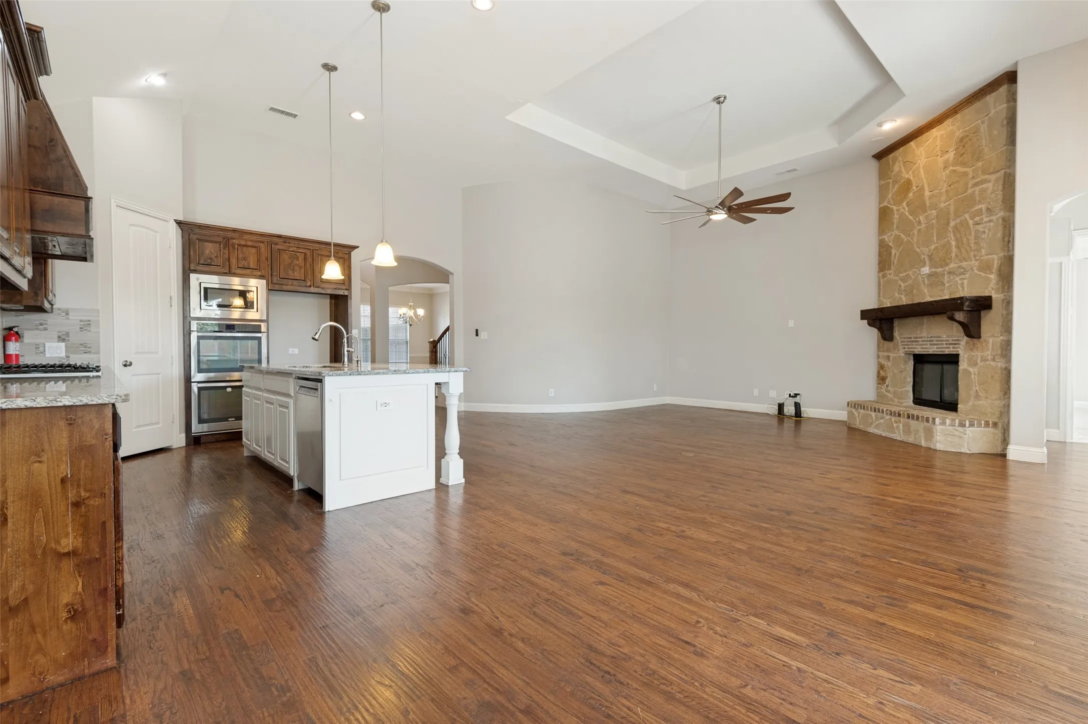 Single Family Residence For Sale in Tarrant County , 901 Colby Drive, Mansfield, Texas 76063, 4 Bedroom, 3 Bathroom, 3 Garage spaces, 3,606 Sqft, built in 2016, mls#21388881, Real Estate Agent in Mansfield, Homes For Sale in Tarrant county, Homes For Sale in Mansfield, Realtor in Mansfield Texas, Real Estate Brokerage Independent Realty Texas, Luminita Cordes Realtor
