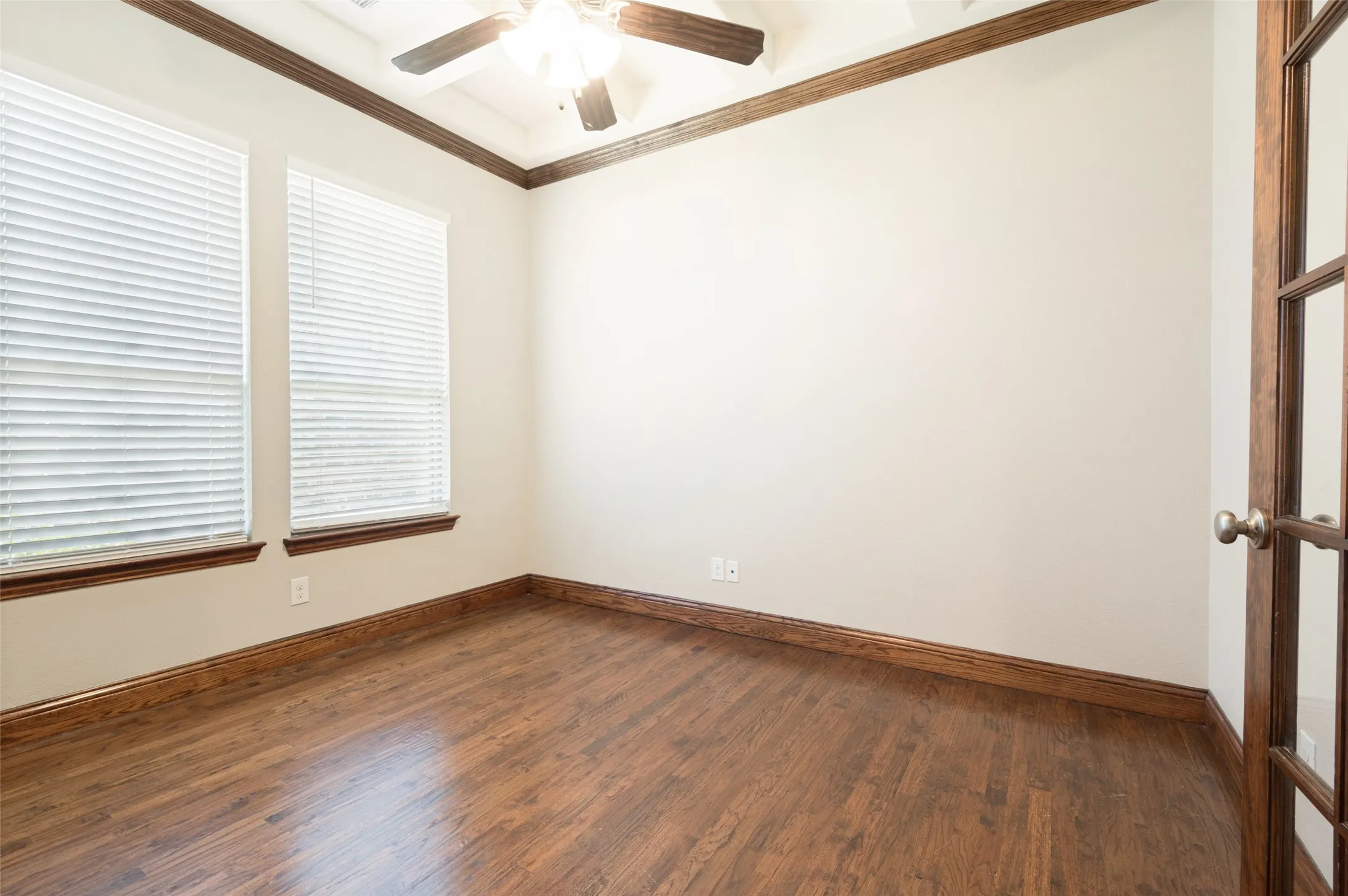 Single Family Residence For Sale in Tarrant County , 901 Colby Drive, Mansfield, Texas 76063, 4 Bedroom, 3 Bathroom, 3 Garage spaces, 3,606 Sqft, built in 2016, mls#21388881, Real Estate Agent in Mansfield, Homes For Sale in Tarrant county, Homes For Sale in Mansfield, Realtor in Mansfield Texas, Real Estate Brokerage Independent Realty Texas, Luminita Cordes Realtor