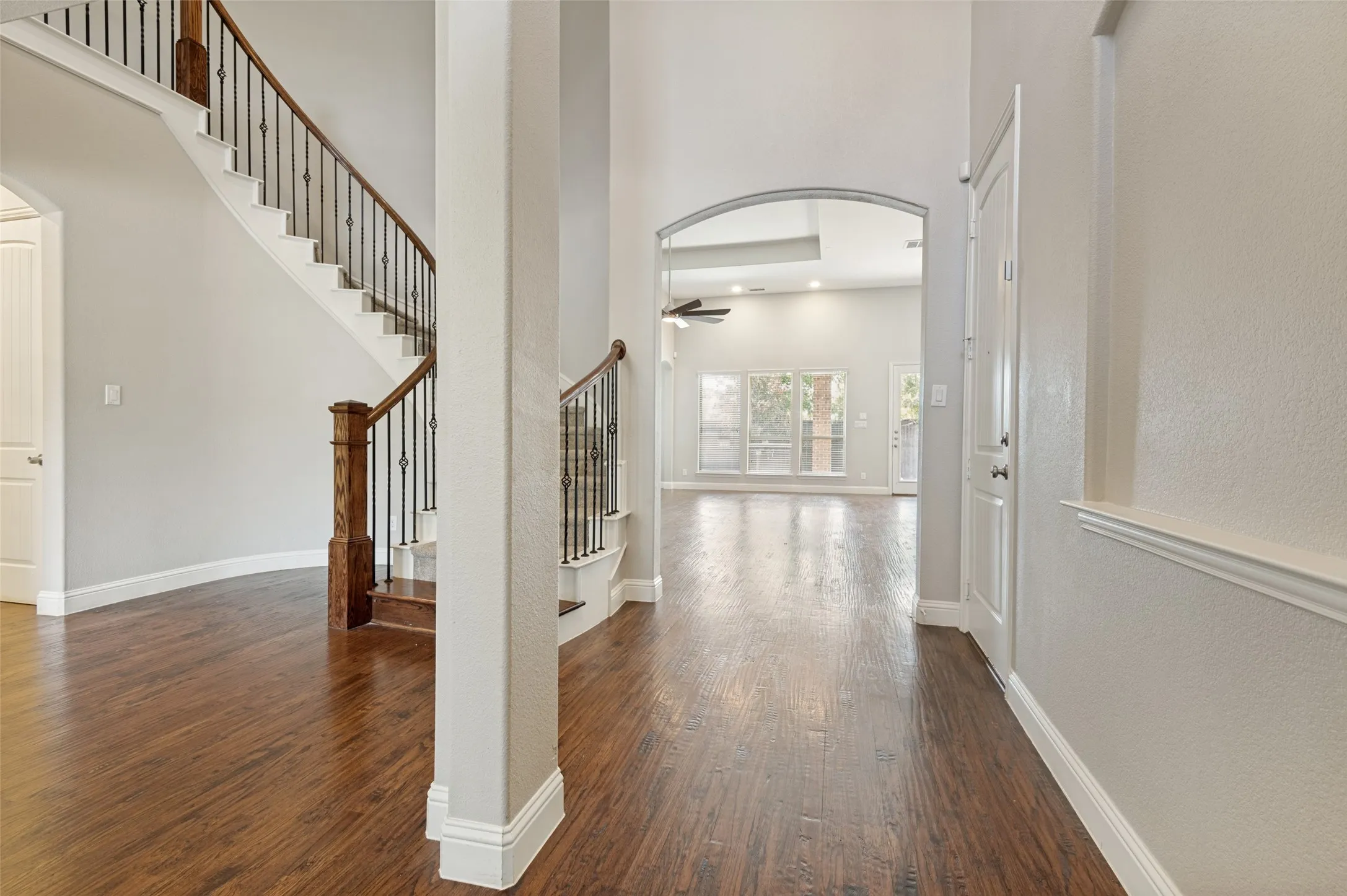 Single Family Residence For Sale in Tarrant County , 901 Colby Drive, Mansfield, Texas 76063, 4 Bedroom, 3 Bathroom, 3 Garage spaces, 3,606 Sqft, built in 2016, mls#21388881, Real Estate Agent in Mansfield, Homes For Sale in Tarrant county, Homes For Sale in Mansfield, Realtor in Mansfield Texas, Real Estate Brokerage Independent Realty Texas, Luminita Cordes Realtor