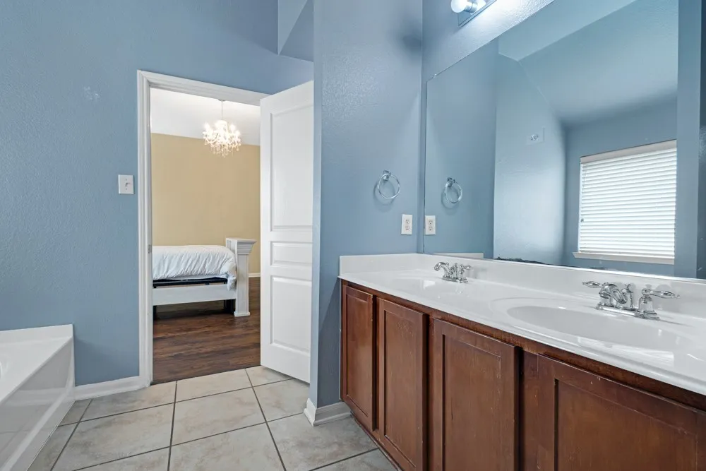Single Family Residence For Rent in Tarrant County , 2932 Milby Oaks Drive, Fort Worth, Texas 76244, 4 Bedroom, 2 Bathroom, 2 Garage spaces, 1,801 Sqft, built in 2006, mls#21388057, Real Estate Agent in Fort Worth, Homes For Rent in Tarrant county, Homes For Rent in Fort Worth, Realtor in Fort Worth Texas, Real Estate Brokerage Independent Realty Texas, Luminita Cordes Realtor