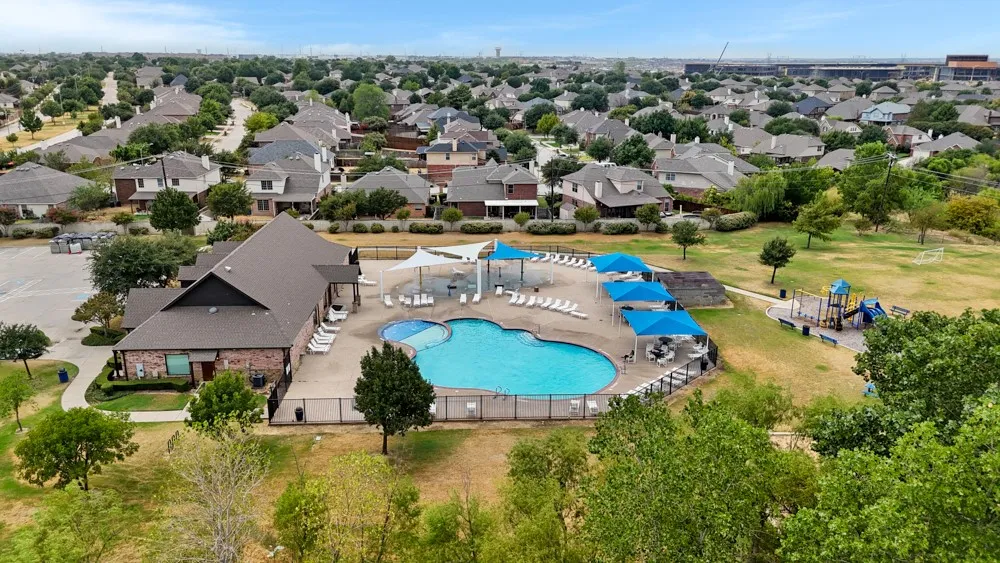 Single Family Residence For Rent in Tarrant County , 2932 Milby Oaks Drive, Fort Worth, Texas 76244, 4 Bedroom, 2 Bathroom, 2 Garage spaces, 1,801 Sqft, built in 2006, mls#21388057, Real Estate Agent in Fort Worth, Homes For Rent in Tarrant county, Homes For Rent in Fort Worth, Realtor in Fort Worth Texas, Real Estate Brokerage Independent Realty Texas, Luminita Cordes Realtor