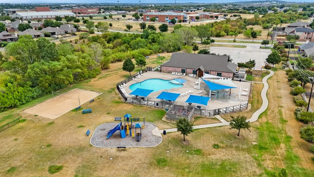 Single Family Residence For Rent in Tarrant County , 2932 Milby Oaks Drive, Fort Worth, Texas 76244, 4 Bedroom, 2 Bathroom, 2 Garage spaces, 1,801 Sqft, built in 2006, mls#21388057, Real Estate Agent in Fort Worth, Homes For Rent in Tarrant county, Homes For Rent in Fort Worth, Realtor in Fort Worth Texas, Real Estate Brokerage Independent Realty Texas, Luminita Cordes Realtor