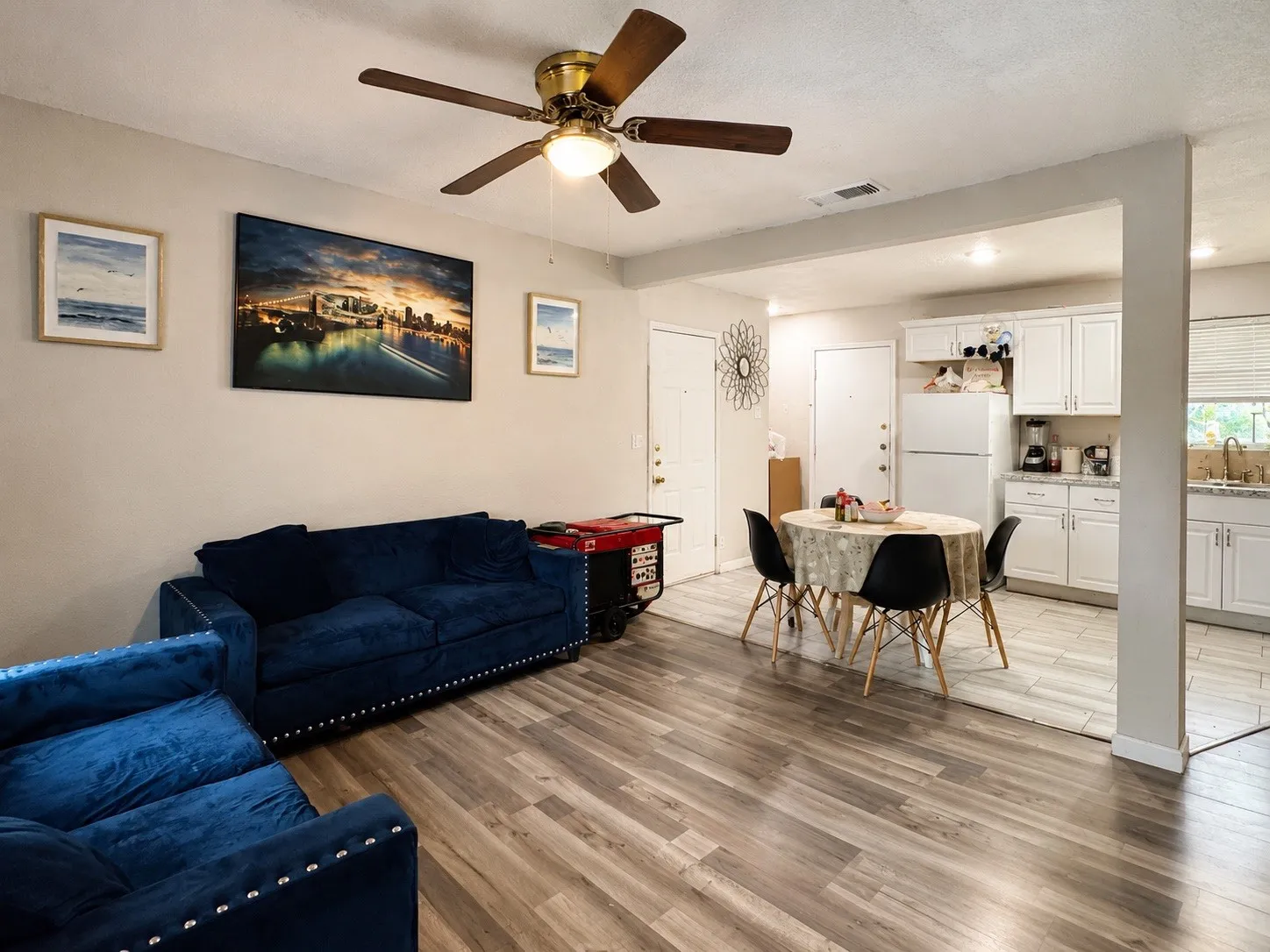 Single Family Residence For Sale in Dallas County , 1125 Ridgeview Street, Mesquite, Texas 75149, 3 Bedroom, 2 Bathroom, 1 Garage spaces, 926 Sqft, built in 1960, mls#21388477, Real Estate Agent in Mesquite, Homes For Sale in Dallas county, Homes For Sale in Mesquite, Realtor in Mesquite Texas, Real Estate Brokerage Independent Realty Texas, Luminita Cordes Realtor