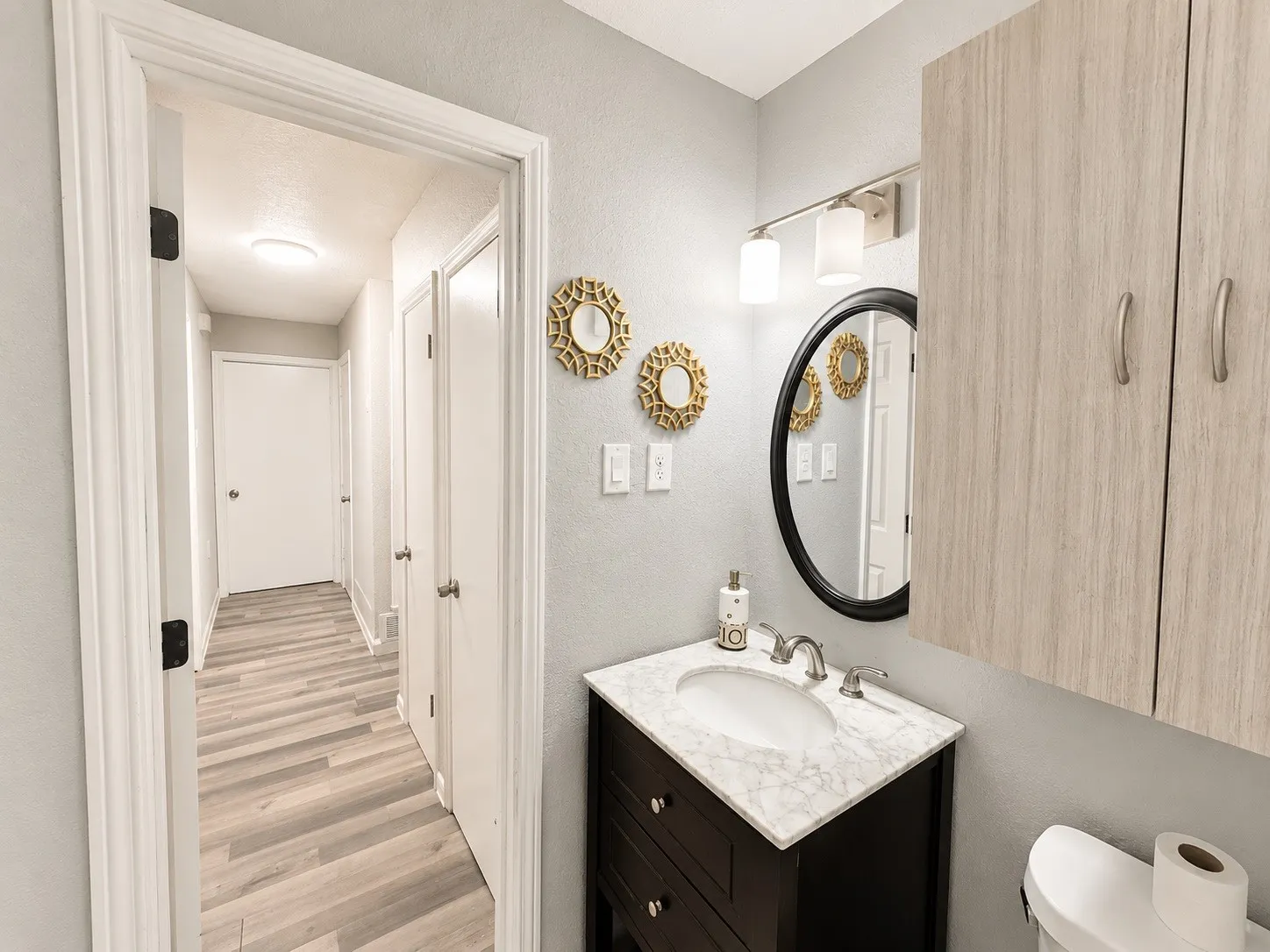 Single Family Residence For Sale in Dallas County , 1125 Ridgeview Street, Mesquite, Texas 75149, 3 Bedroom, 2 Bathroom, 1 Garage spaces, 926 Sqft, built in 1960, mls#21388477, Real Estate Agent in Mesquite, Homes For Sale in Dallas county, Homes For Sale in Mesquite, Realtor in Mesquite Texas, Real Estate Brokerage Independent Realty Texas, Luminita Cordes Realtor