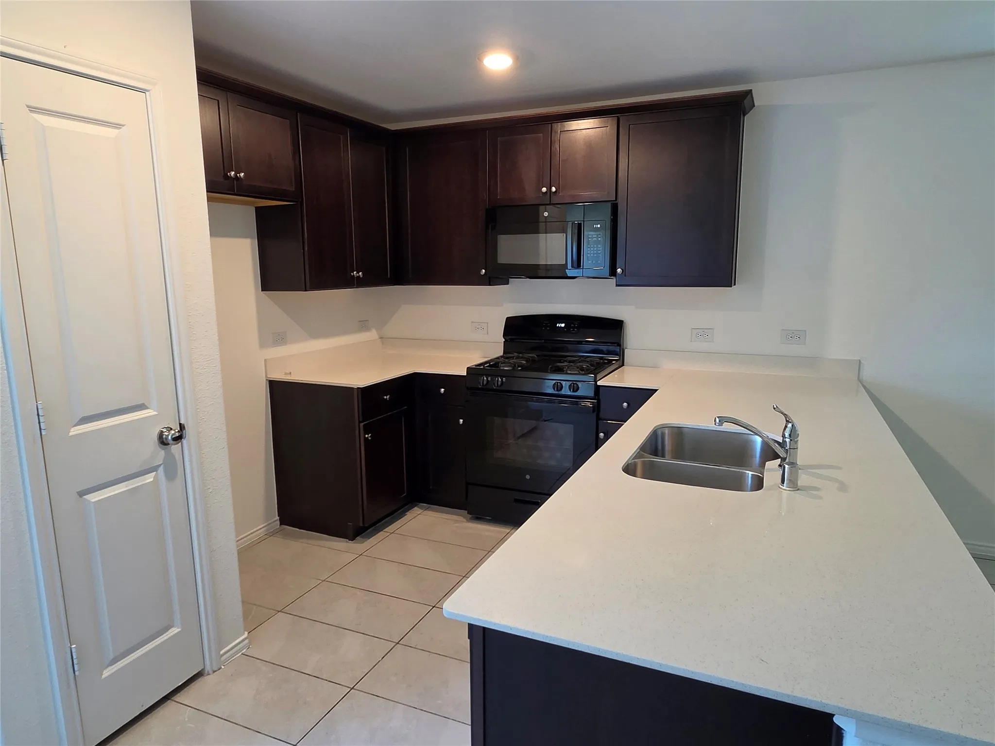 Single Family Residence For Rent in Collin County , 7781 Ruellia Road, Mc Kinney, Texas 75071, 3 Bedroom, 2 Bathroom, 2 Garage spaces, 1,407 Sqft, built in 2022, mls#21388891, Real Estate Agent in Mc Kinney, Homes For Rent in Collin county, Homes For Rent in Mc Kinney, Realtor in Mc Kinney Texas, Real Estate Brokerage Independent Realty Texas, Luminita Cordes Realtor