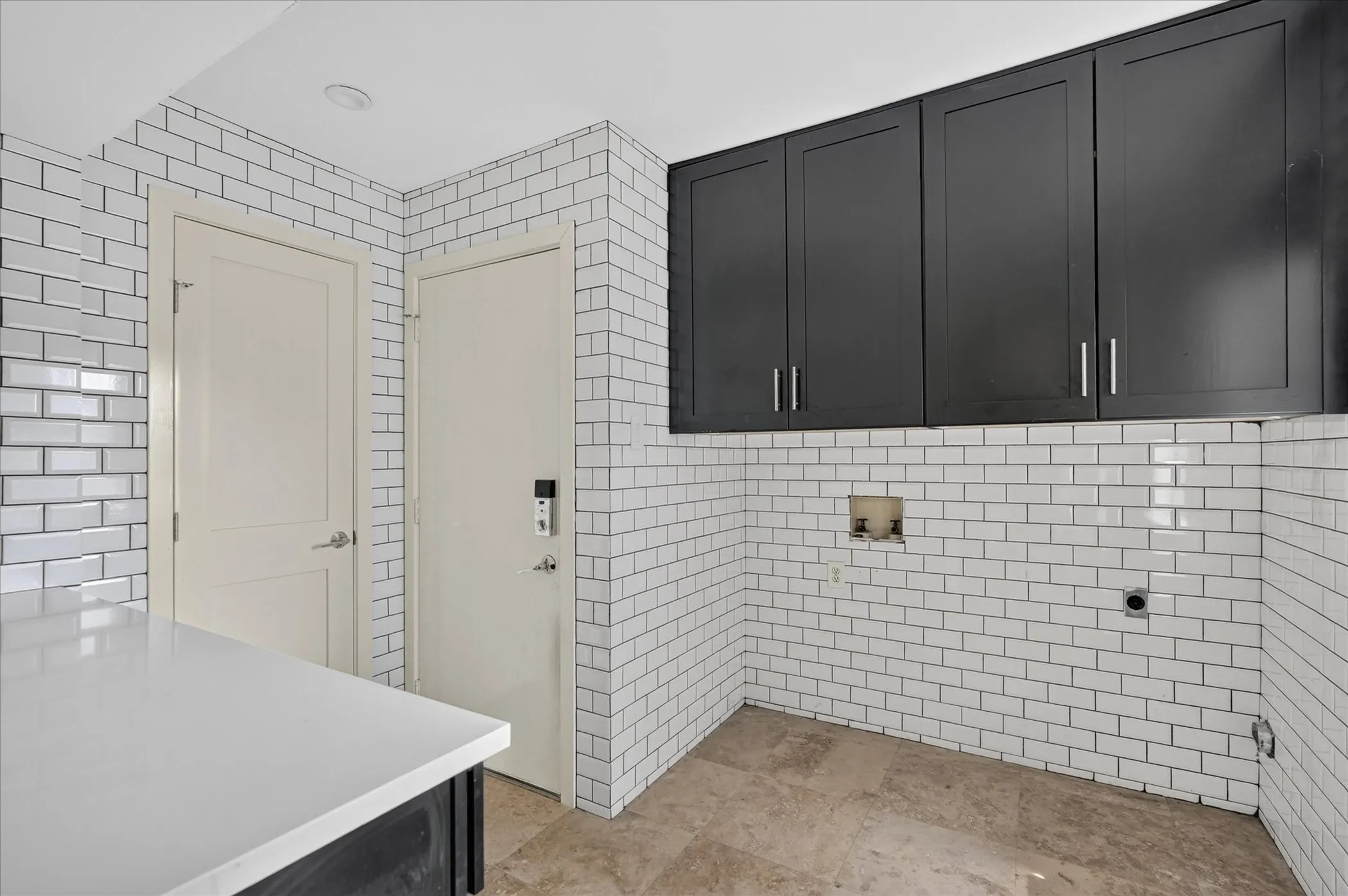 Single Family Residence For Sale in Tarrant County , 811 Turnberry Drive, Mansfield, Texas 76063, 4 Bedroom, 3 Bathroom, 2 Garage spaces, 2,906 Sqft, built in 1988, mls#21388893, Real Estate Agent in Mansfield, Homes For Sale in Tarrant county, Homes For Sale in Mansfield, Realtor in Mansfield Texas, Real Estate Brokerage Independent Realty Texas, Luminita Cordes Realtor
