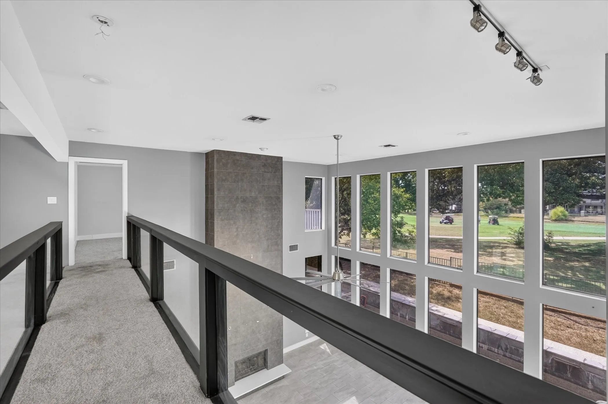 Single Family Residence For Sale in Tarrant County , 811 Turnberry Drive, Mansfield, Texas 76063, 4 Bedroom, 3 Bathroom, 2 Garage spaces, 2,906 Sqft, built in 1988, mls#21388893, Real Estate Agent in Mansfield, Homes For Sale in Tarrant county, Homes For Sale in Mansfield, Realtor in Mansfield Texas, Real Estate Brokerage Independent Realty Texas, Luminita Cordes Realtor