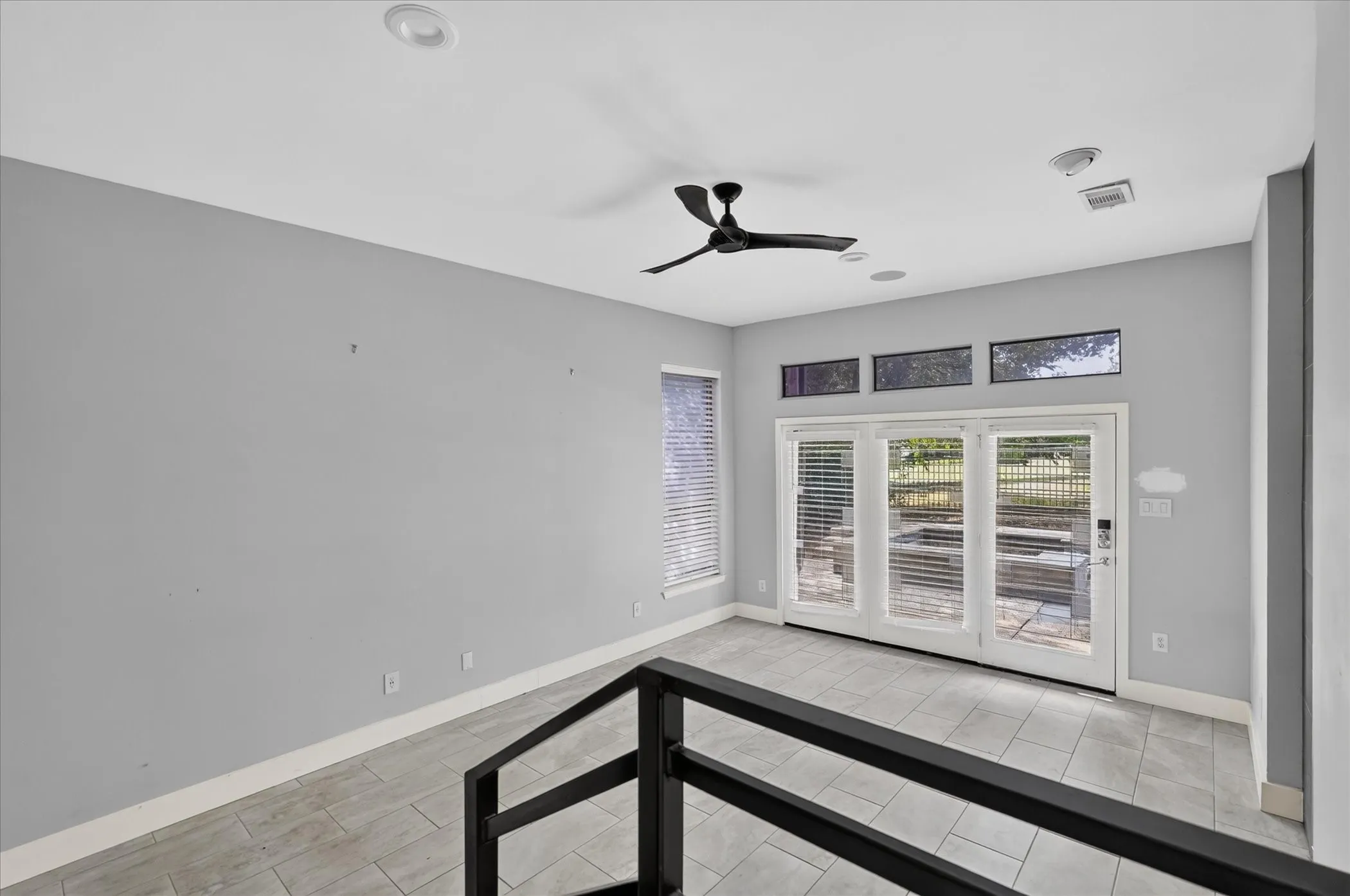 Single Family Residence For Sale in Tarrant County , 811 Turnberry Drive, Mansfield, Texas 76063, 4 Bedroom, 3 Bathroom, 2 Garage spaces, 2,906 Sqft, built in 1988, mls#21388893, Real Estate Agent in Mansfield, Homes For Sale in Tarrant county, Homes For Sale in Mansfield, Realtor in Mansfield Texas, Real Estate Brokerage Independent Realty Texas, Luminita Cordes Realtor