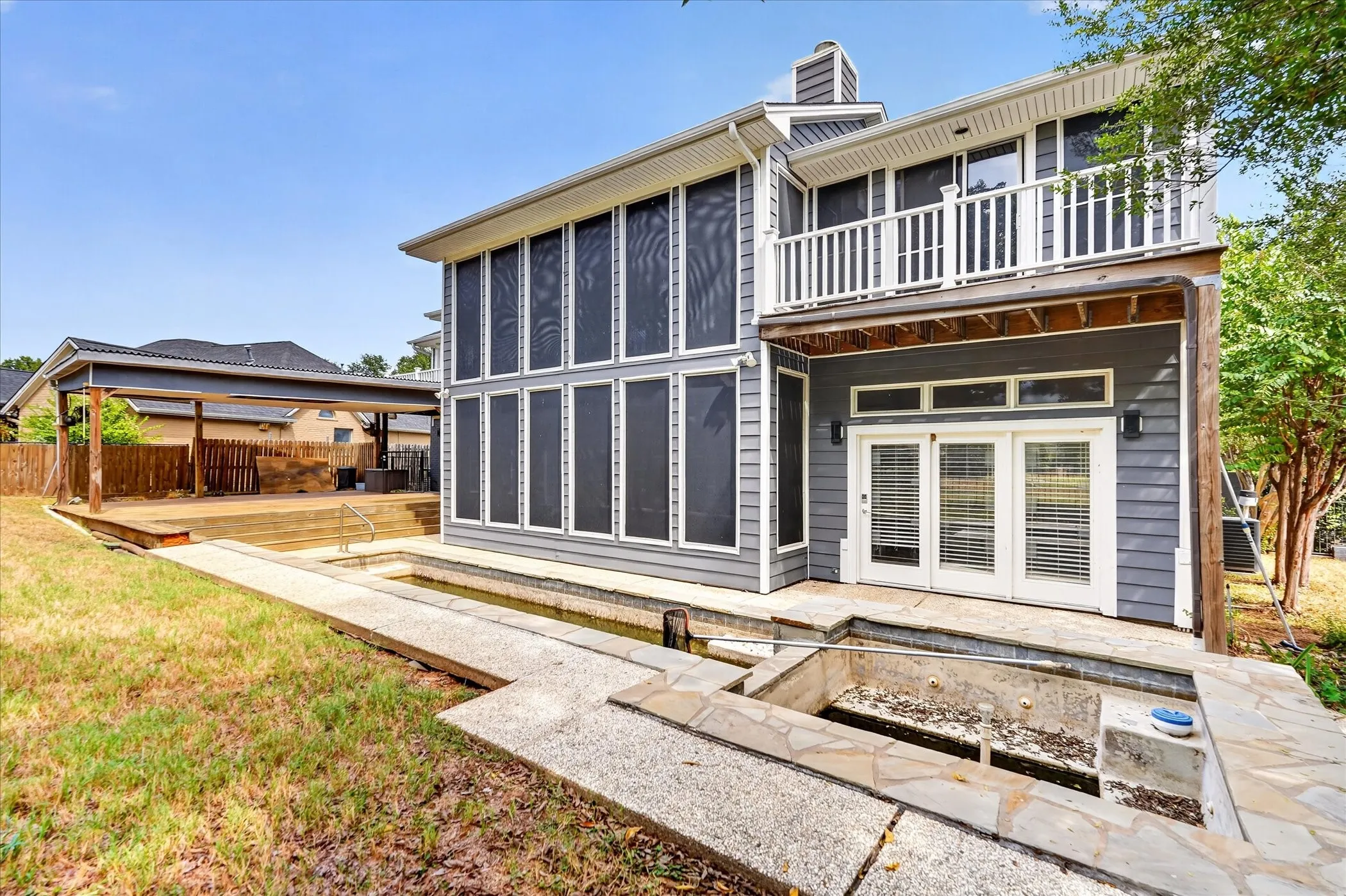Single Family Residence For Sale in Tarrant County , 811 Turnberry Drive, Mansfield, Texas 76063, 4 Bedroom, 3 Bathroom, 2 Garage spaces, 2,906 Sqft, built in 1988, mls#21388893, Real Estate Agent in Mansfield, Homes For Sale in Tarrant county, Homes For Sale in Mansfield, Realtor in Mansfield Texas, Real Estate Brokerage Independent Realty Texas, Luminita Cordes Realtor