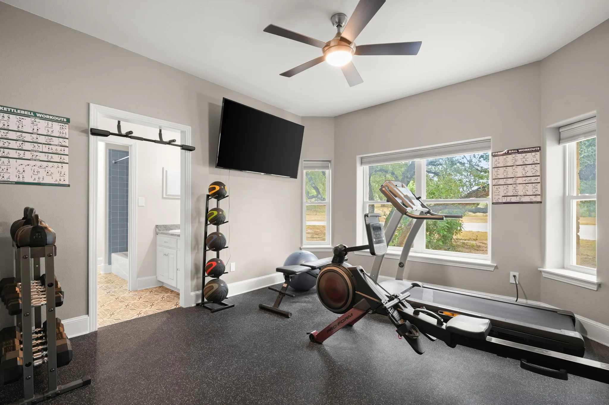 Single Family Residence For Sale in Travis County , 20608 Live Oak Street, Leander, Texas 78641, 4 Bedroom, 4 Bathroom, 2 Garage spaces, 3,637 Sqft, built in 2001, mls#21388895, Real Estate Agent in Leander, Homes For Sale in Travis county, Homes For Sale in Leander, Realtor in Leander Texas, Real Estate Brokerage Independent Realty Texas, Luminita Cordes Realtor